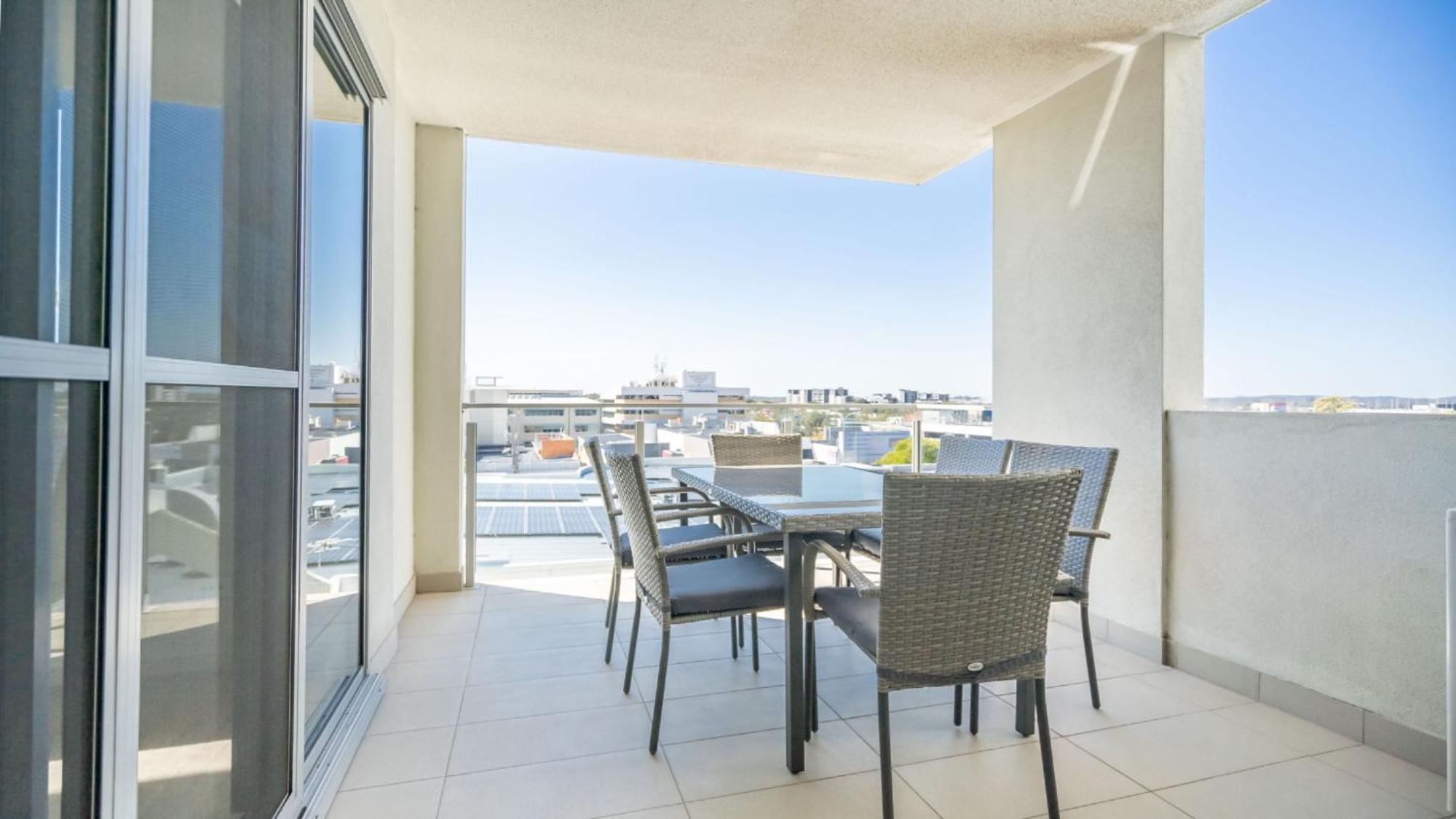 Apartment Upside Westfield Garden 2bedroom 2bathroom Brisbane