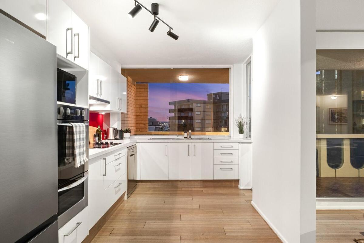 Apartment New Farm Sophisticated Retro - 3bed-1bath-1car-views