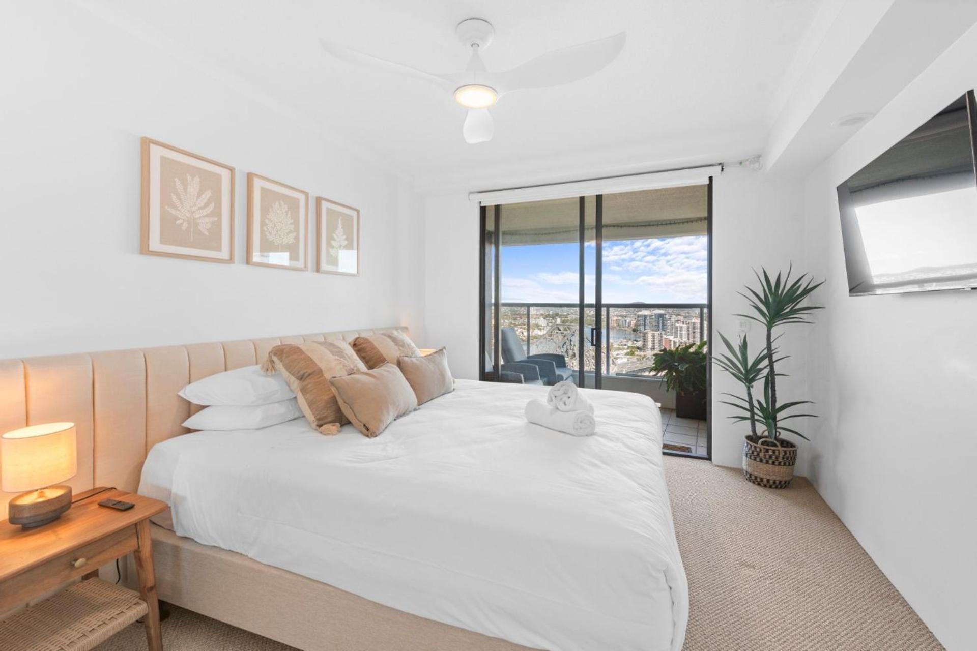 River Place Apartment *