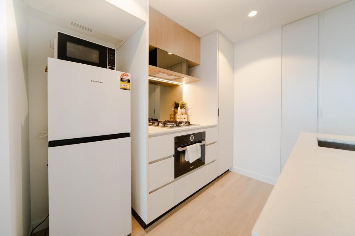 Apartment Stylish 2b1b In Qw Brand New & Step To Casino Brisbane