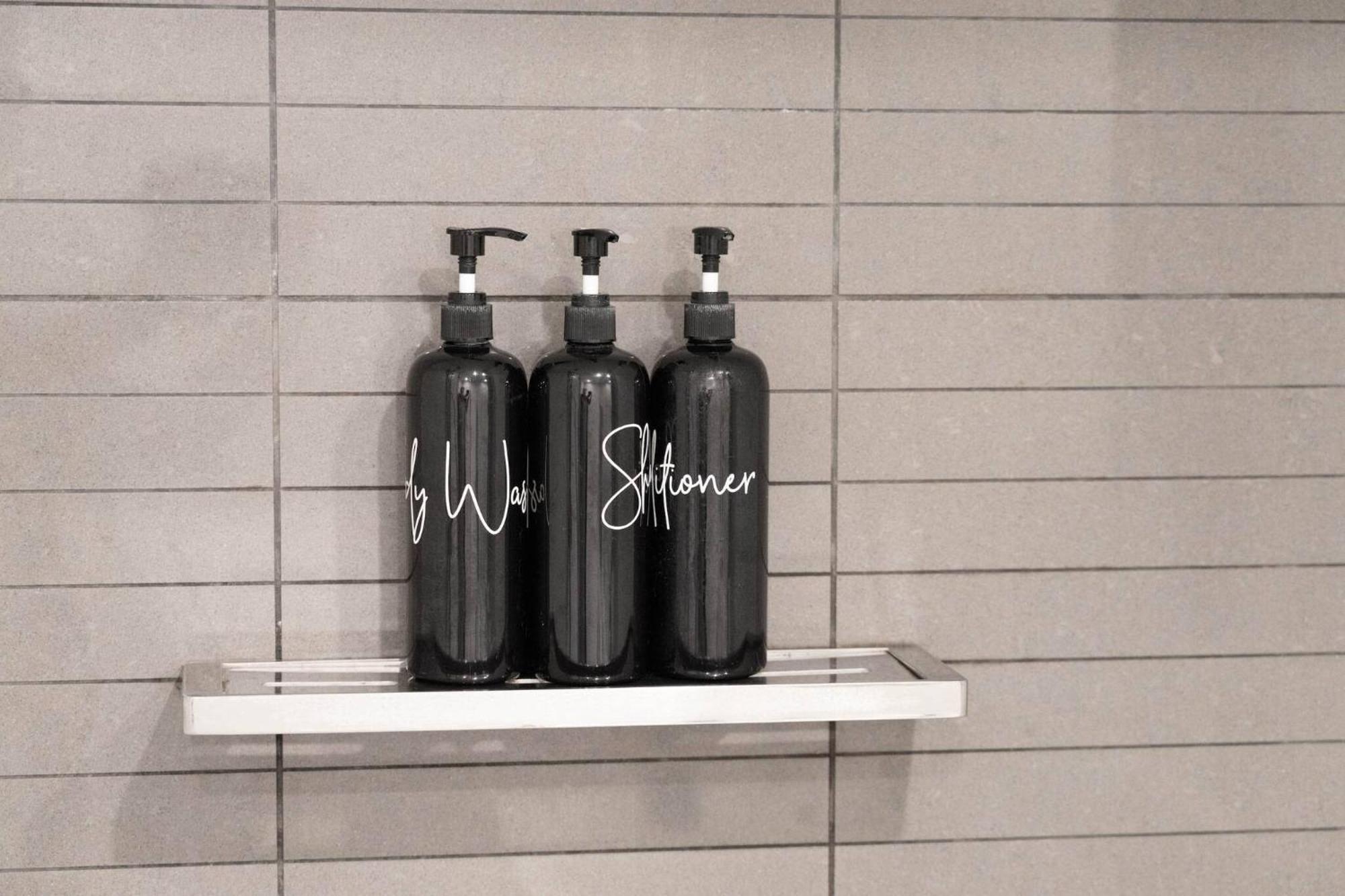 Noir 1bed In Hamilton - River View With Carpark Apartment *