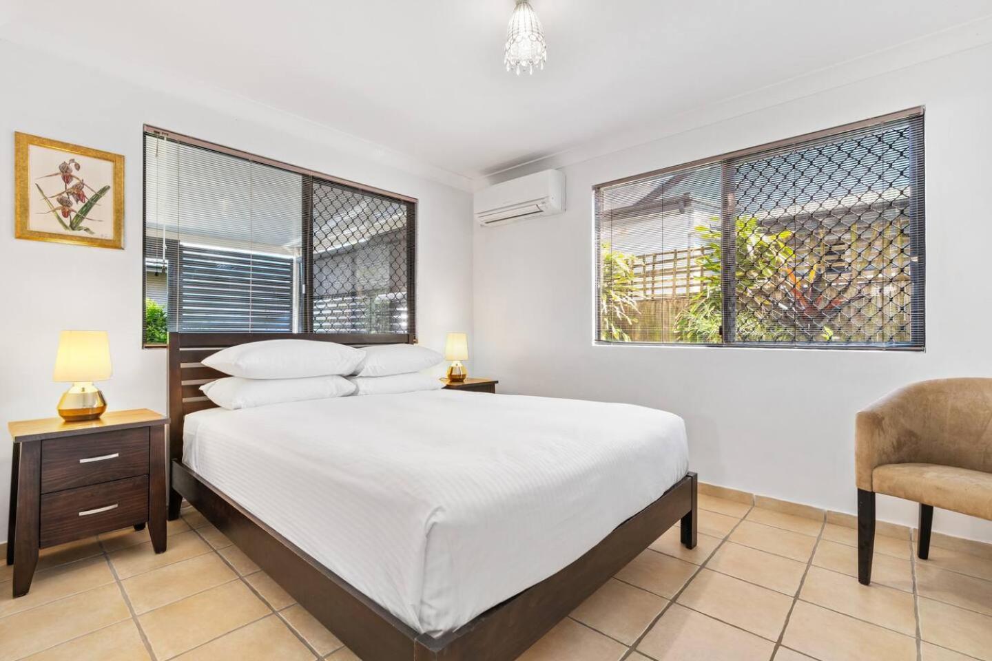 Modern 1-bed Retreat With Patio & Shed Access Brisbane