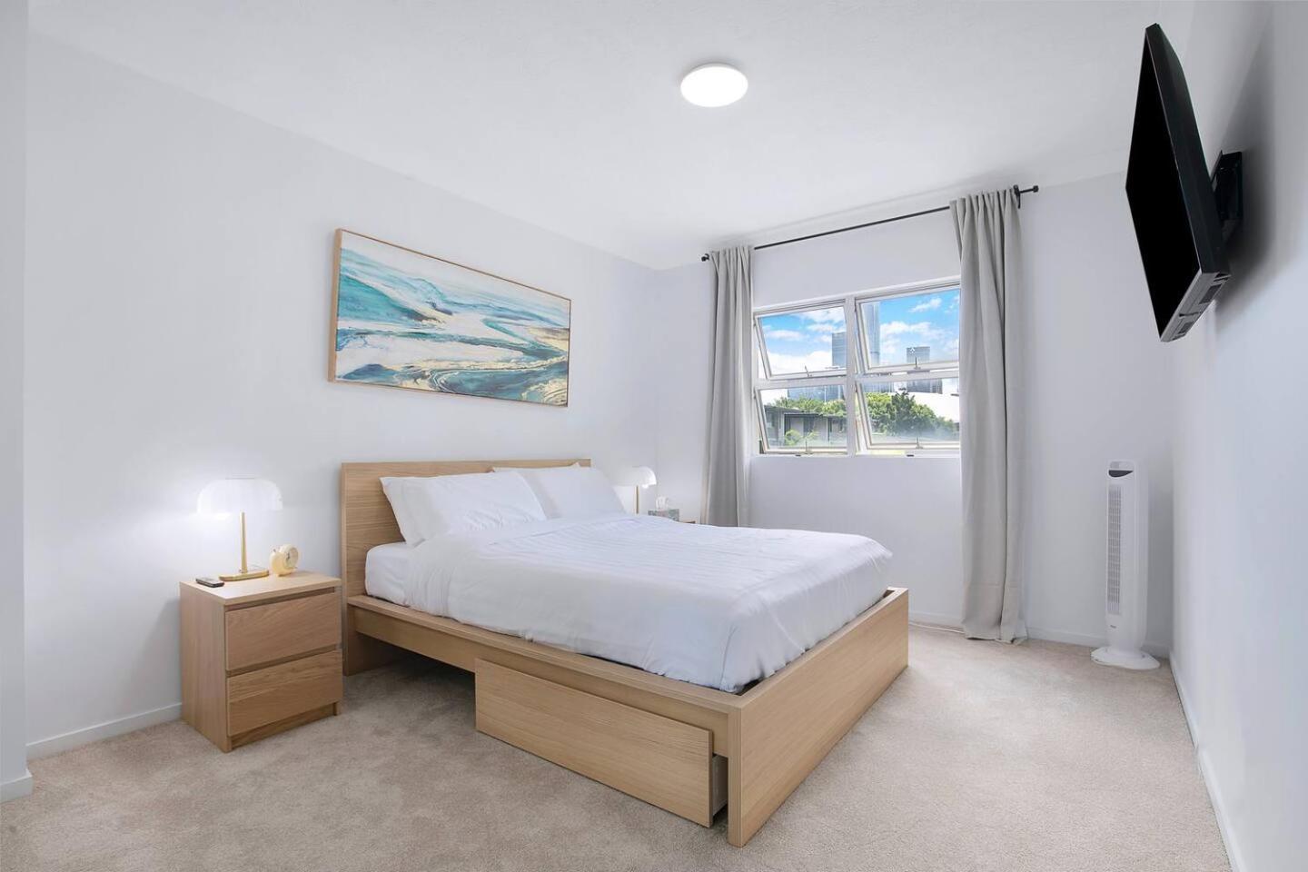 Saphira Edge - Art Deco Elegance In Brisbane's Heart Apartment