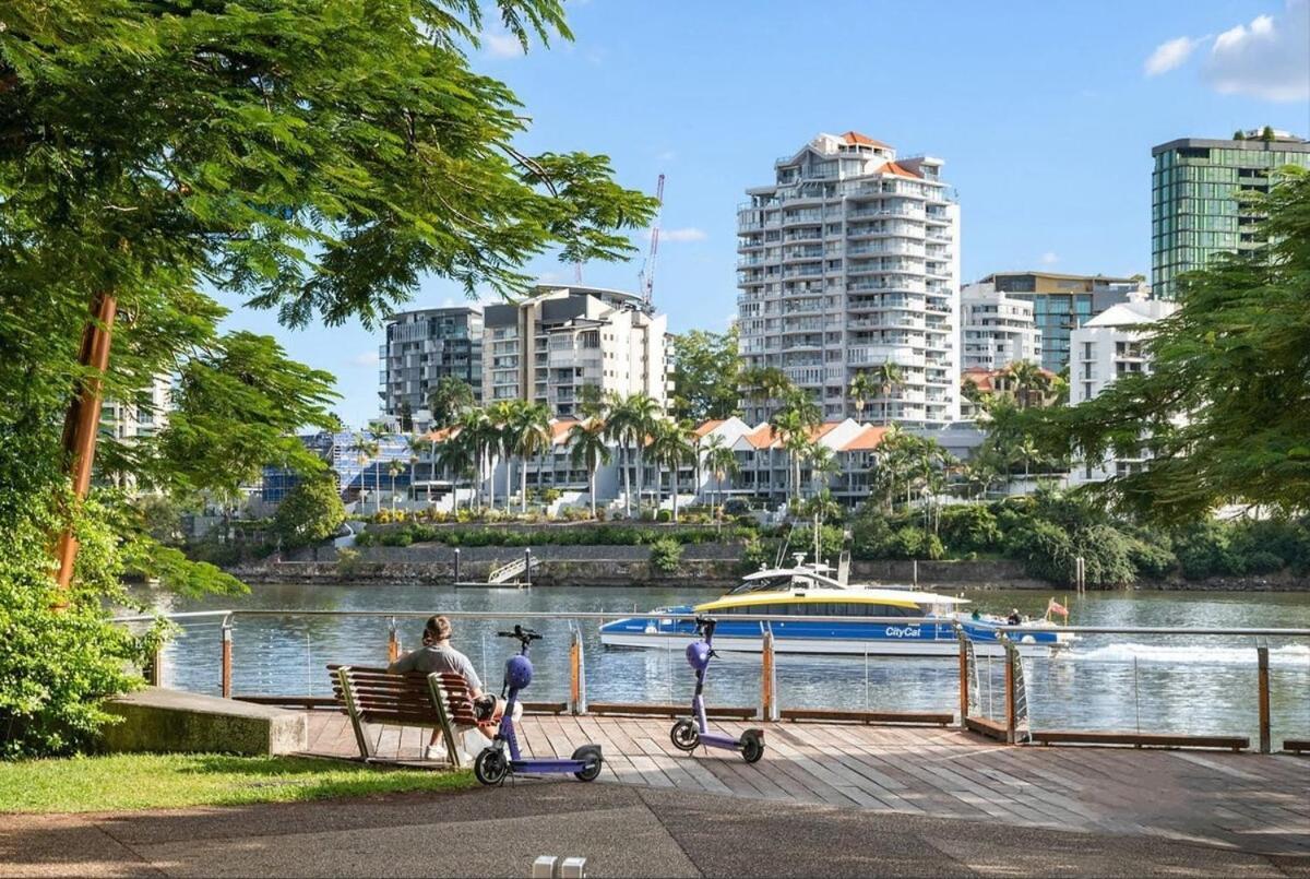 New Farm Sophisticated Retro - 3bed-1bath-1car-views