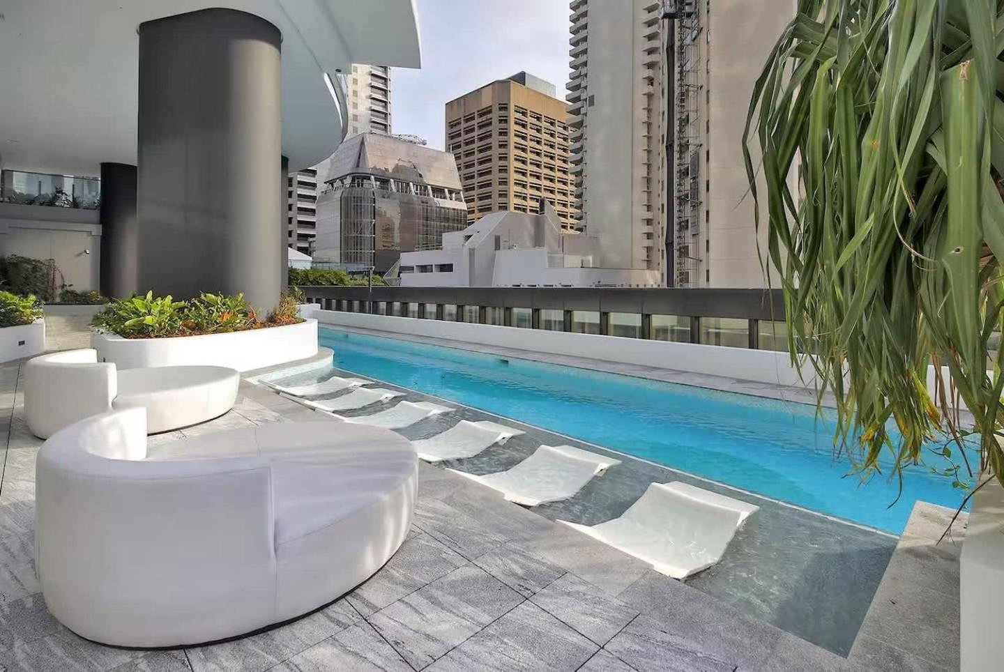 1br Retreat- & River Views Queen's Wharf Apartment Brisbane