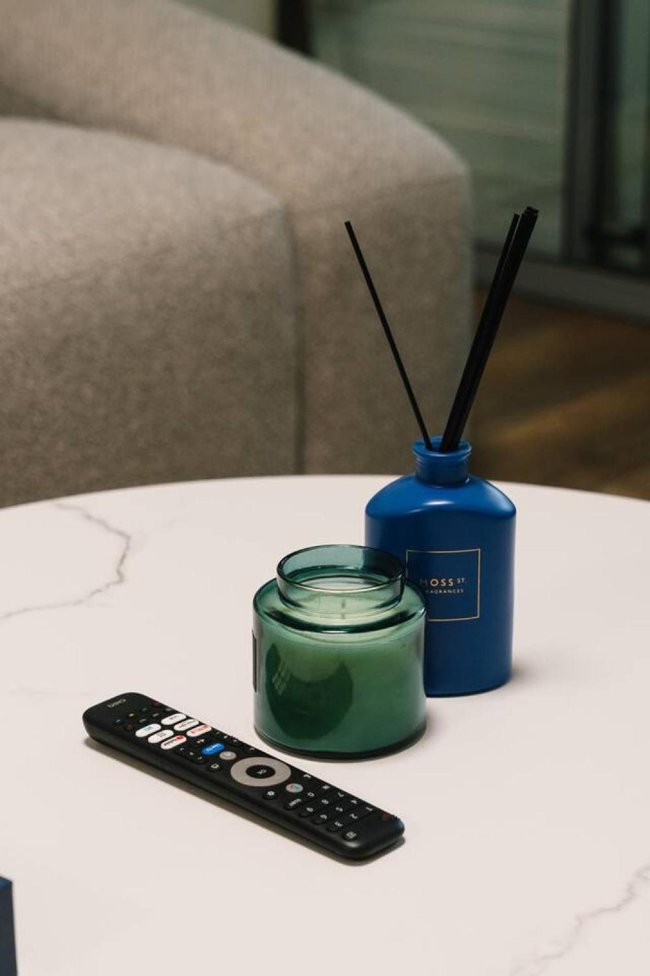 Apartment Modern Luxe Urban Comfort In Heart