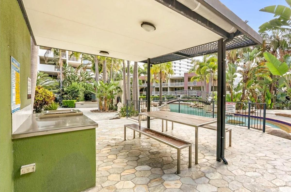 Oasis - Free Parking Gym Pool - Sleep 6 Apartment *