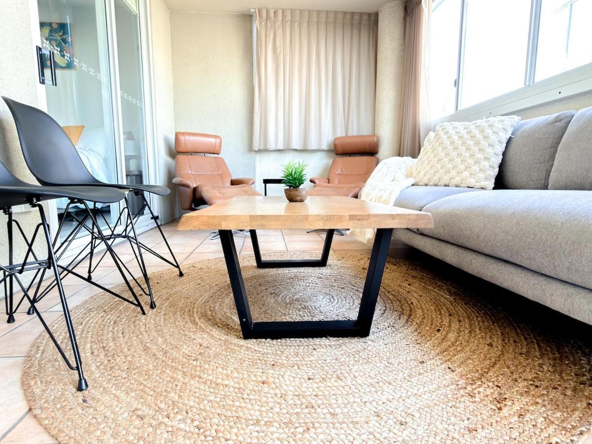 Oasis - Free Parking Gym Pool - Sleep 6 Apartment