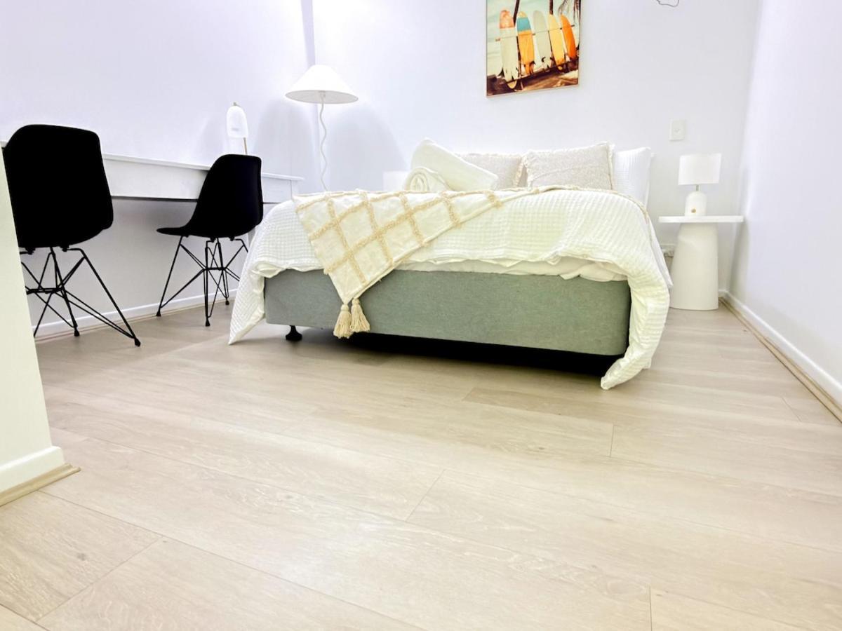 Oasis - Free Parking Gym Pool - Sleep 6 Apartment *