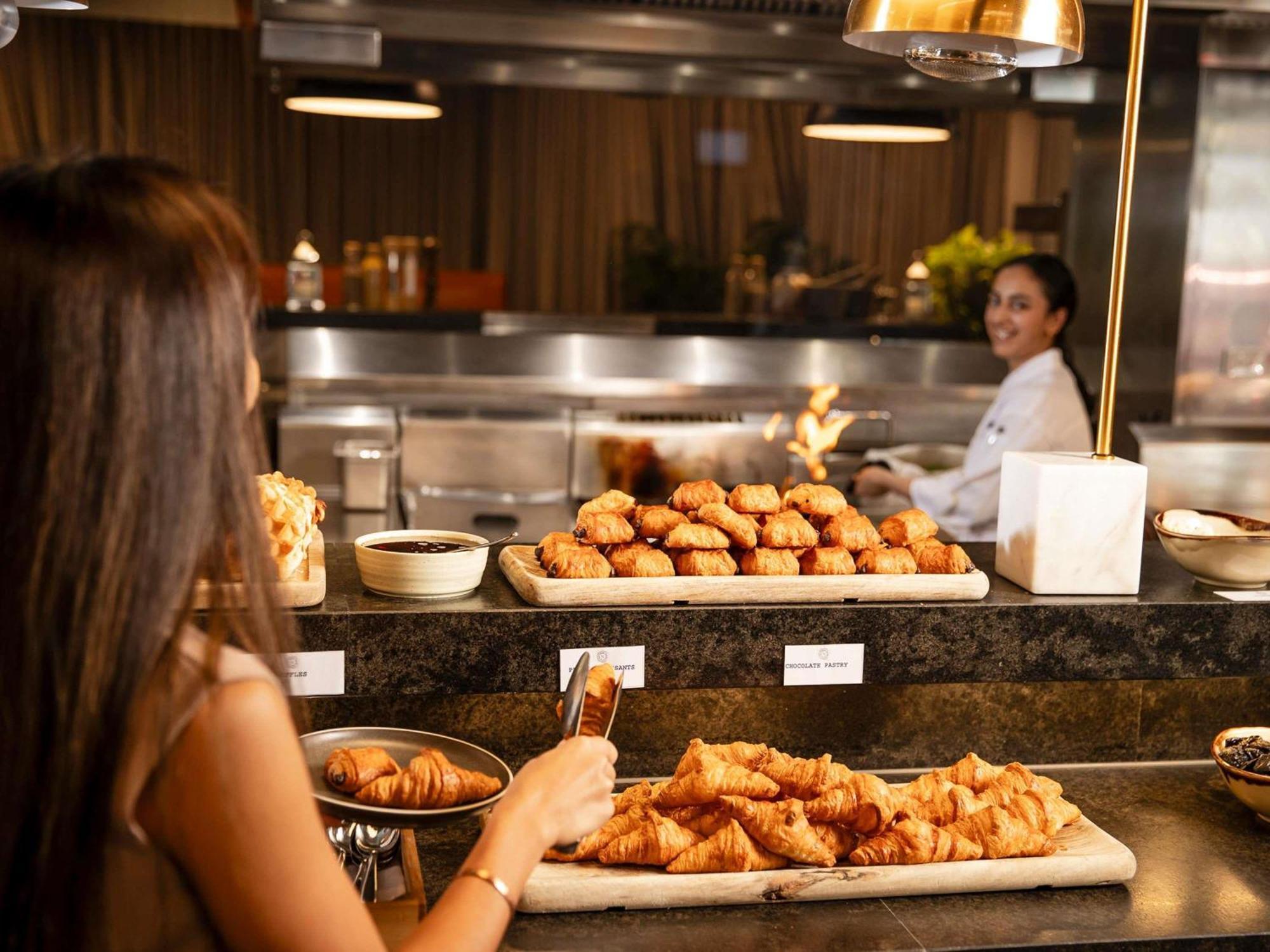 Novotel South Bank 5*