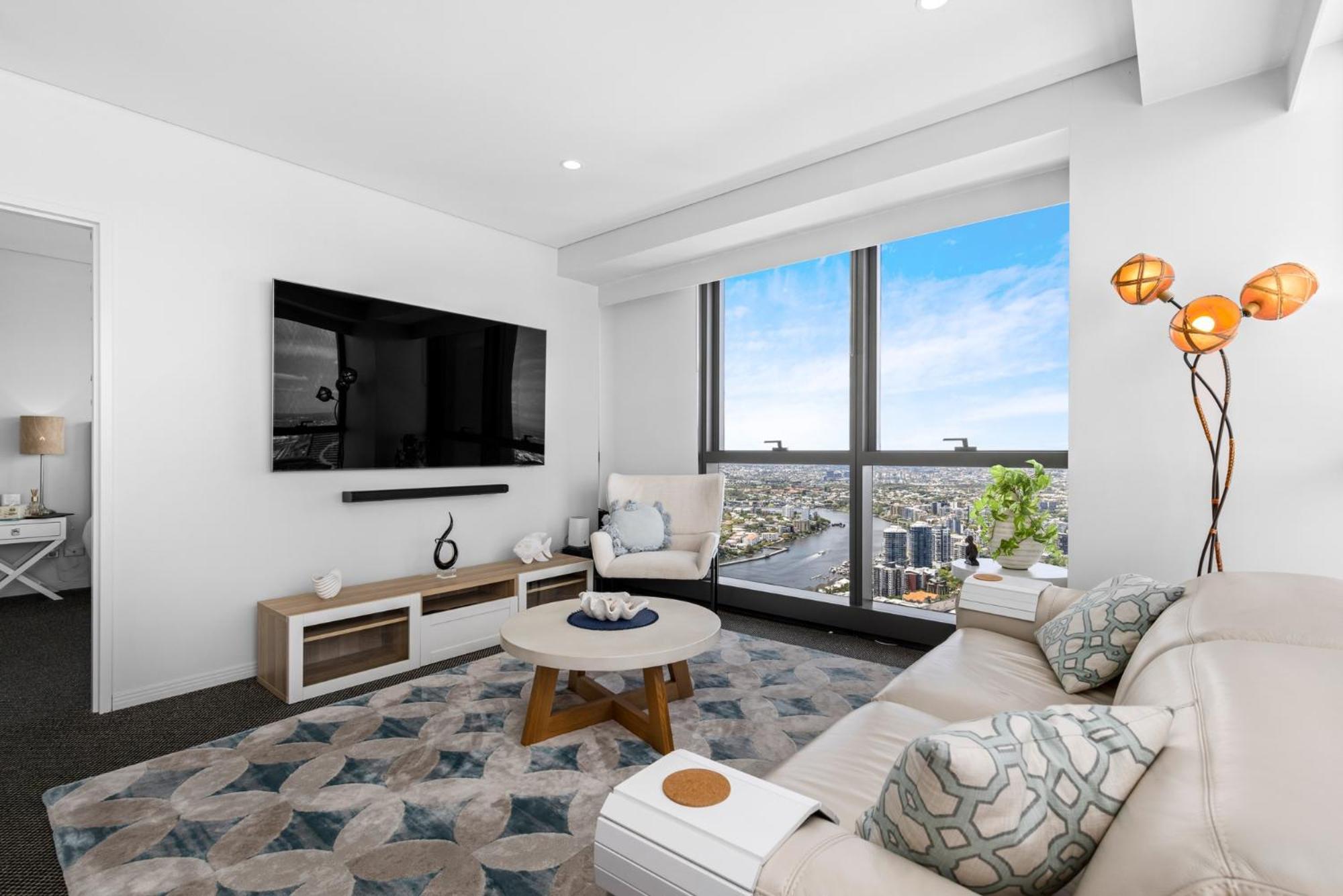 Apartment Stunning River View 2-bed With Pool, Sauna And Gym *