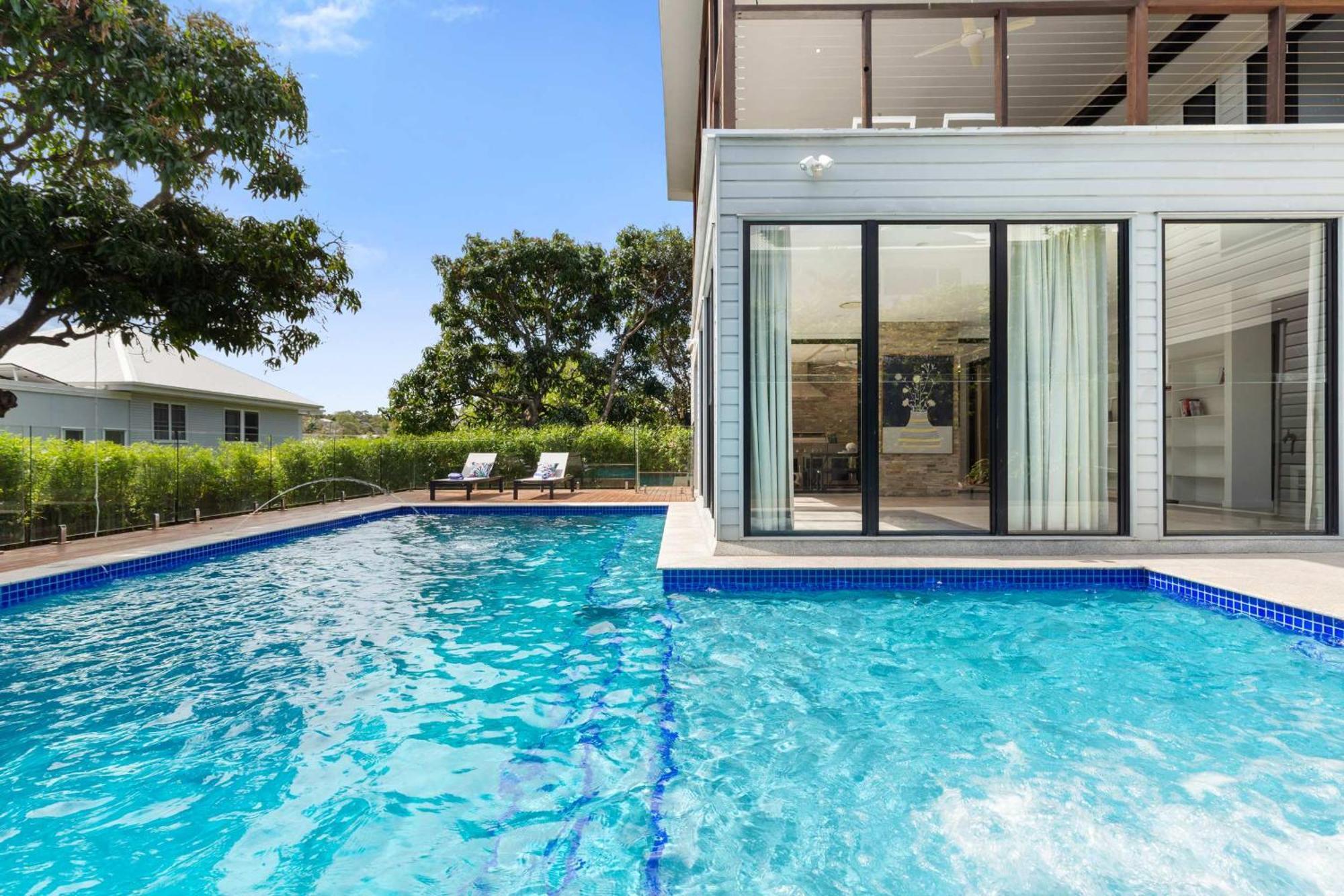 5bdr Ultimate Family Retreat Pool Toys Galore Holiday home *