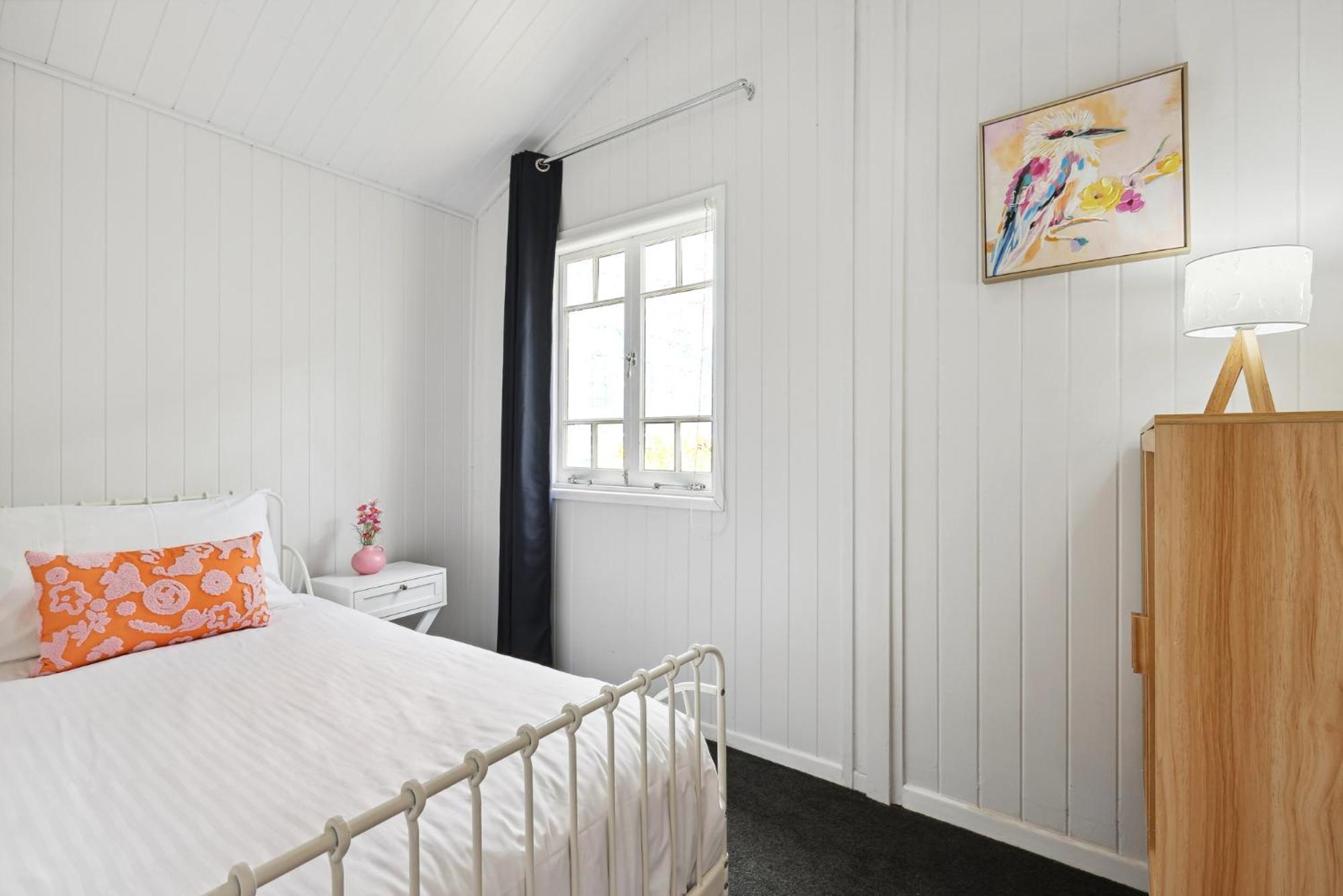 Tranquil 3-bed Family With Spacious Backyard *