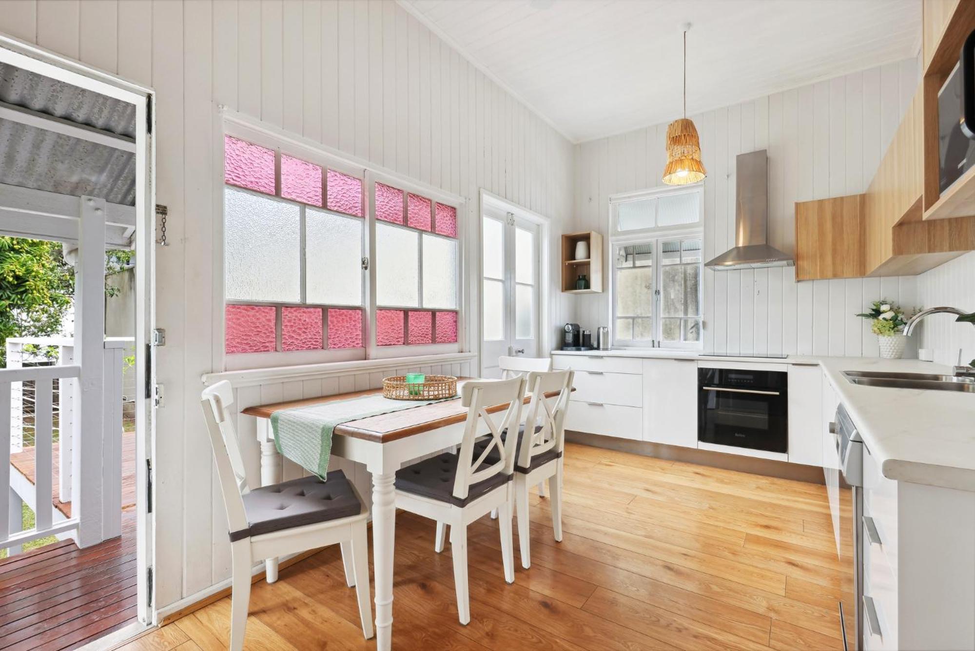 Tranquil 3-bed Family With Spacious Backyard *