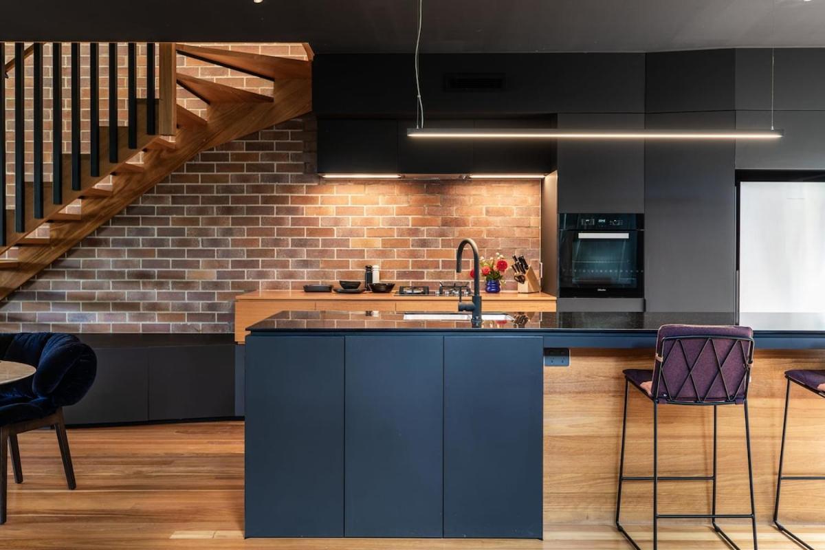 Modern Sanctuary W Sauna - 3bed 2,5bath - Townhome Holiday home