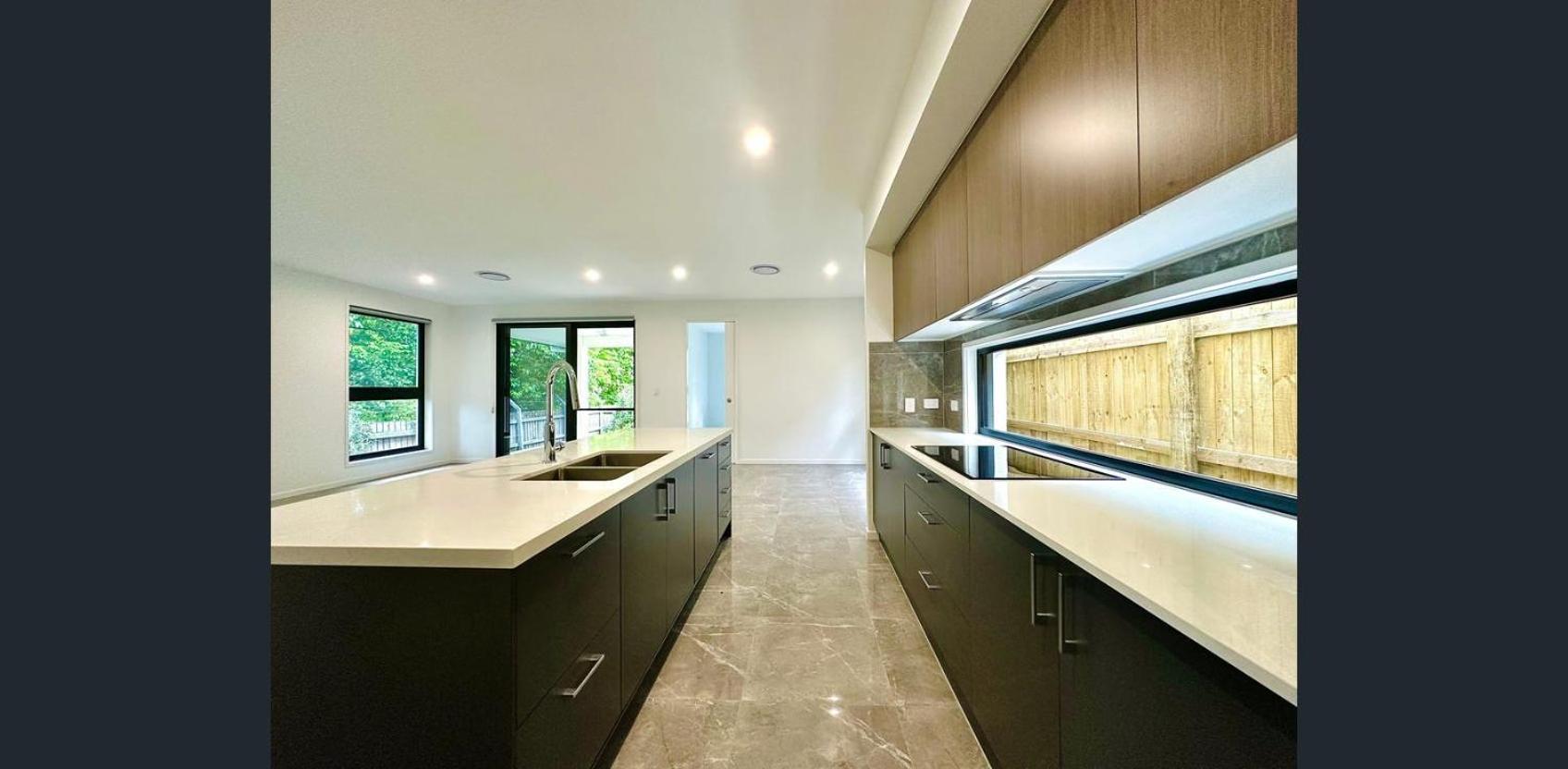 Sunnybank Station 5b Family Villa