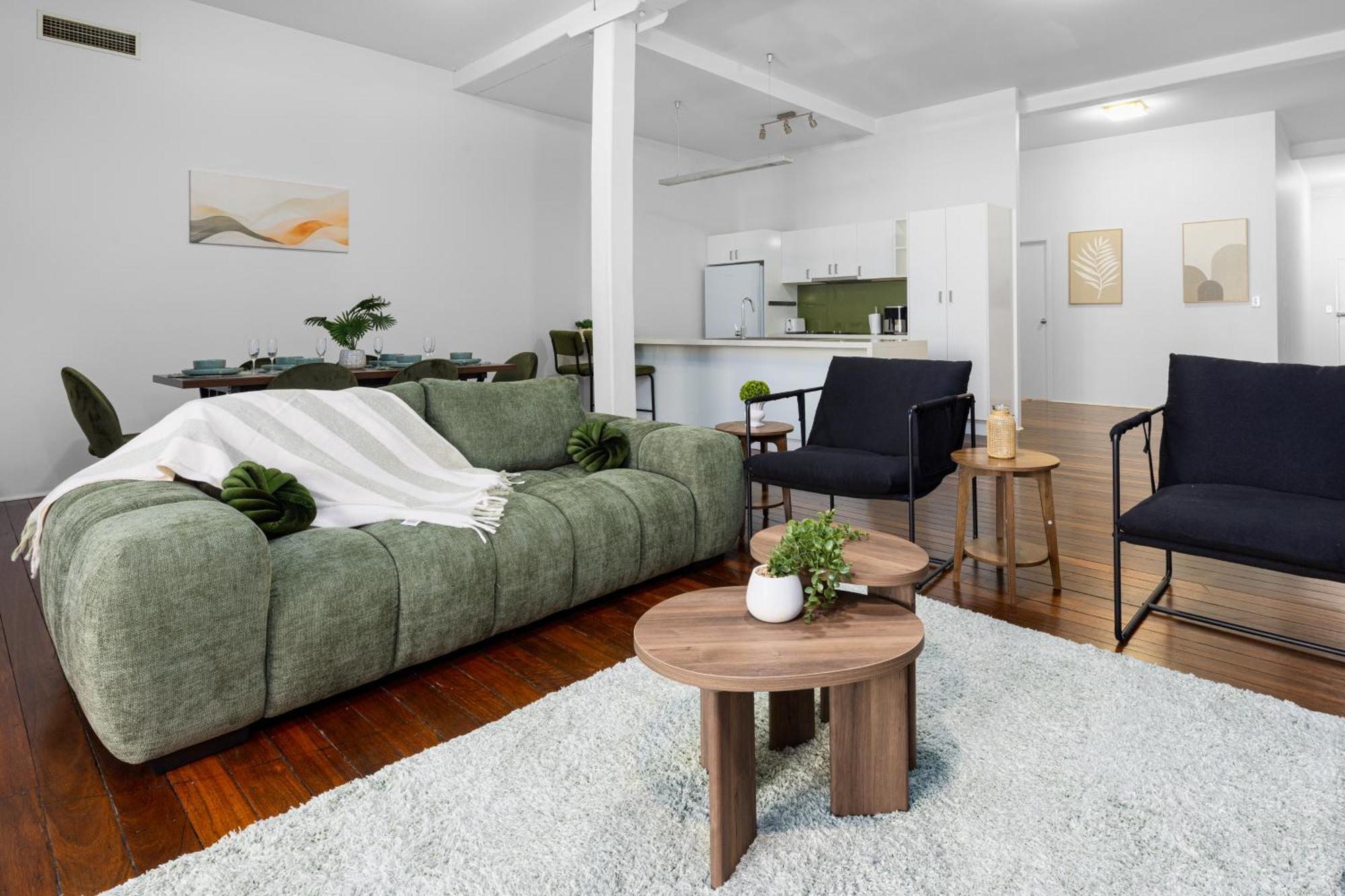 Apartment Spacious 3br Heritage With Pool, Parking *