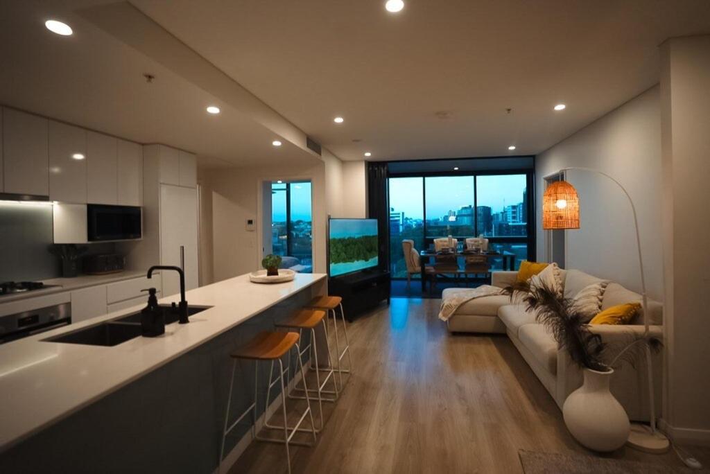 Skyline Serenity,sunset Views, Pool, Spa, & Prime Location *