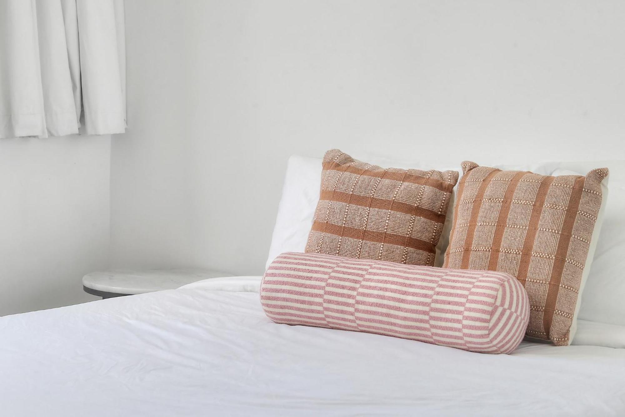 Apartment Toowong Cozy 2b2b Retreat With Balcony And Parking *