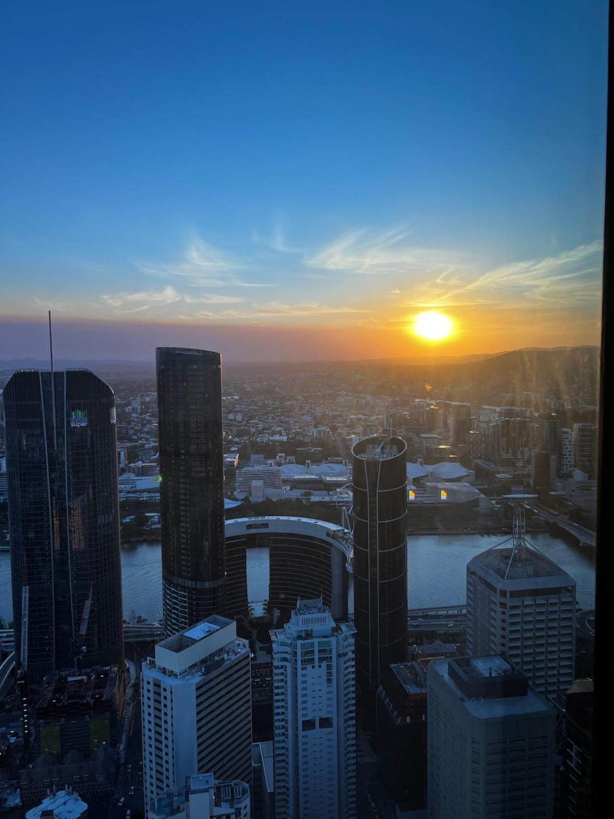 Amazing Fireworks River Views Level78 2b2b Free Parking Apartment