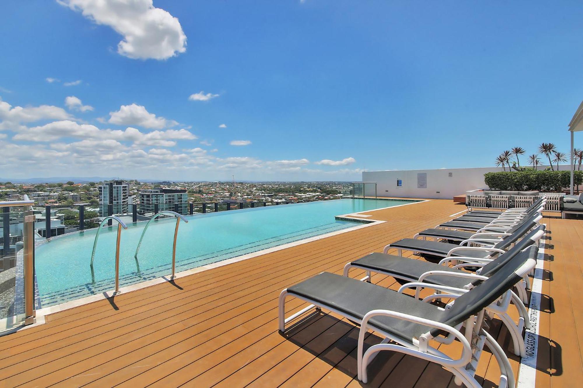 Apartment Riverside Modern Living 2b2b With Parking