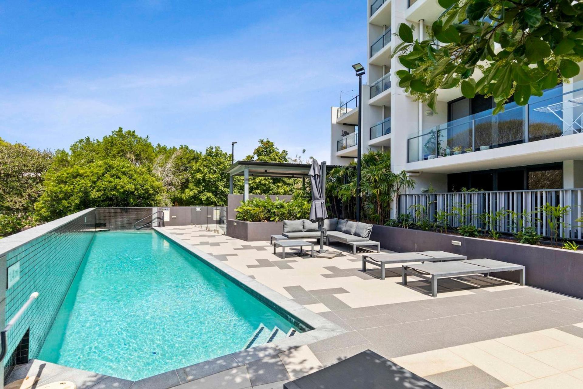 Park View Retreat -pool - 2 Min Walk Stones Corner Brisbane