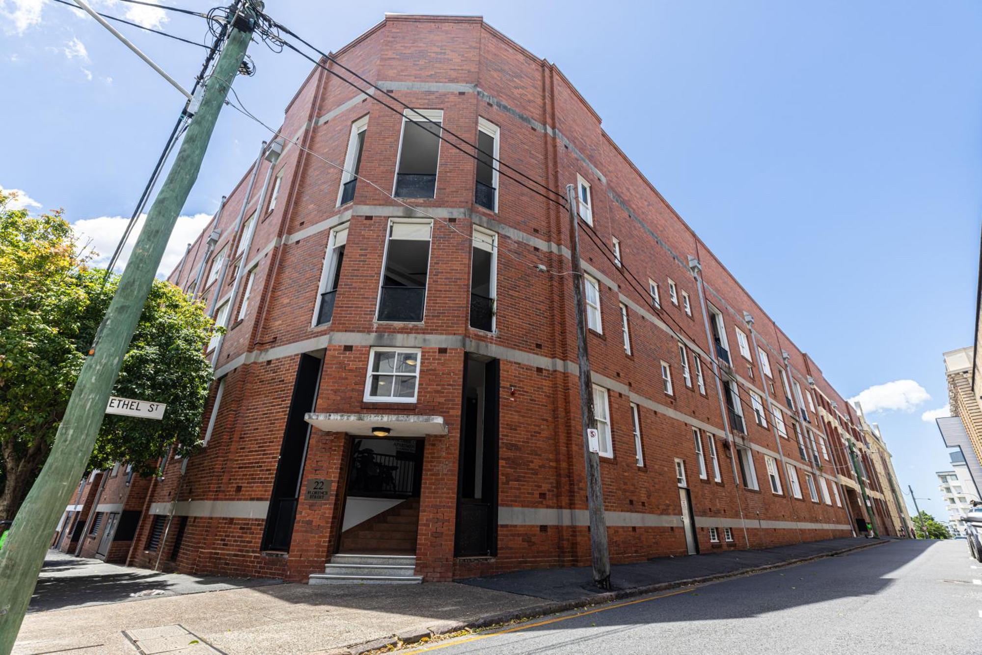 Spacious 3br Heritage With Pool, Parking *