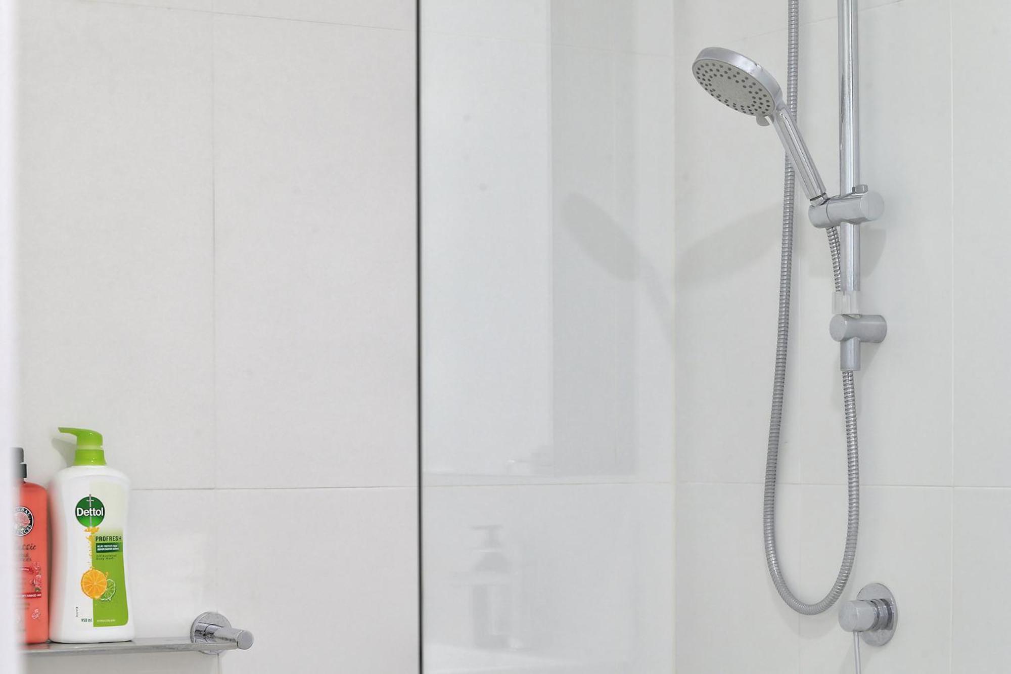 Riverside Modern Living 2b2b With Parking * Brisbane