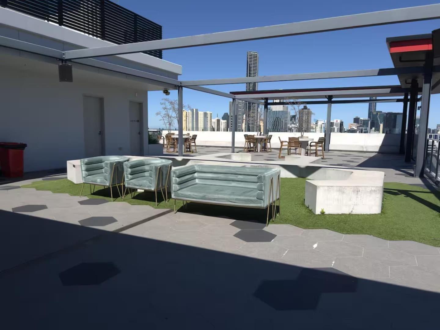 Modern 2br - Views & Pool & Free Parking Apartment Brisbane