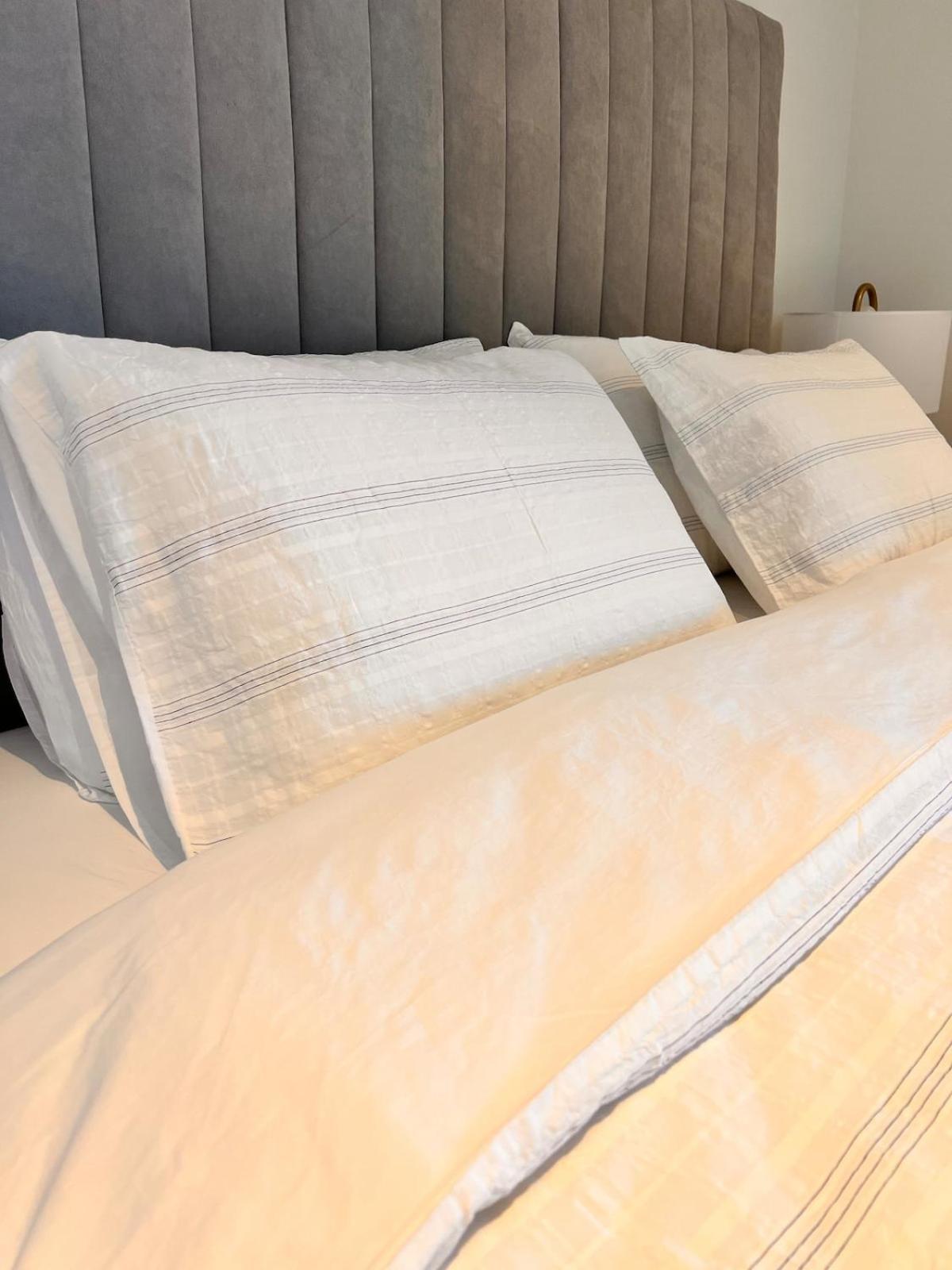 Amazing Fireworks River Views Level78 2b2b Free Parking Brisbane