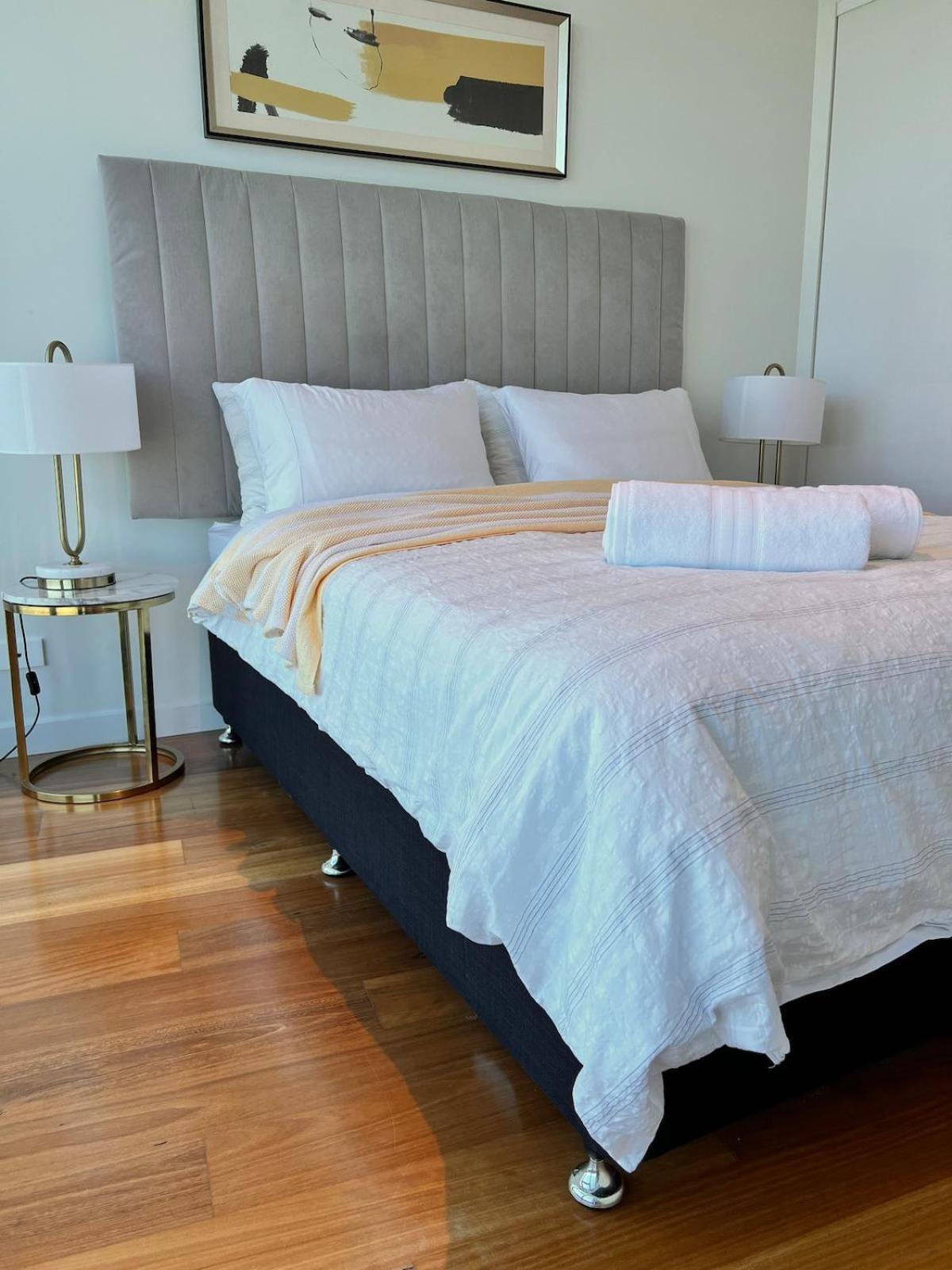 Amazing Fireworks River Views Level78 2b2b Free Parking *