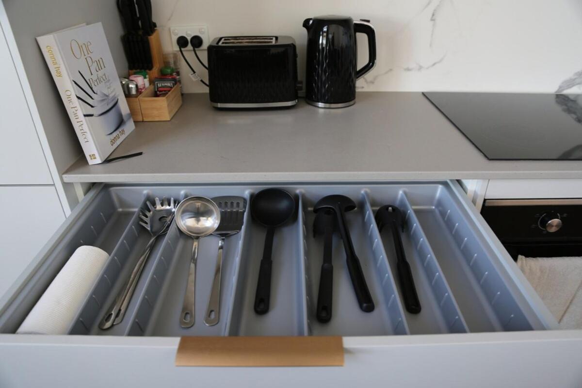 Luxury Penthouse In Cbd 4 Bed - 4 Bath Apartment *