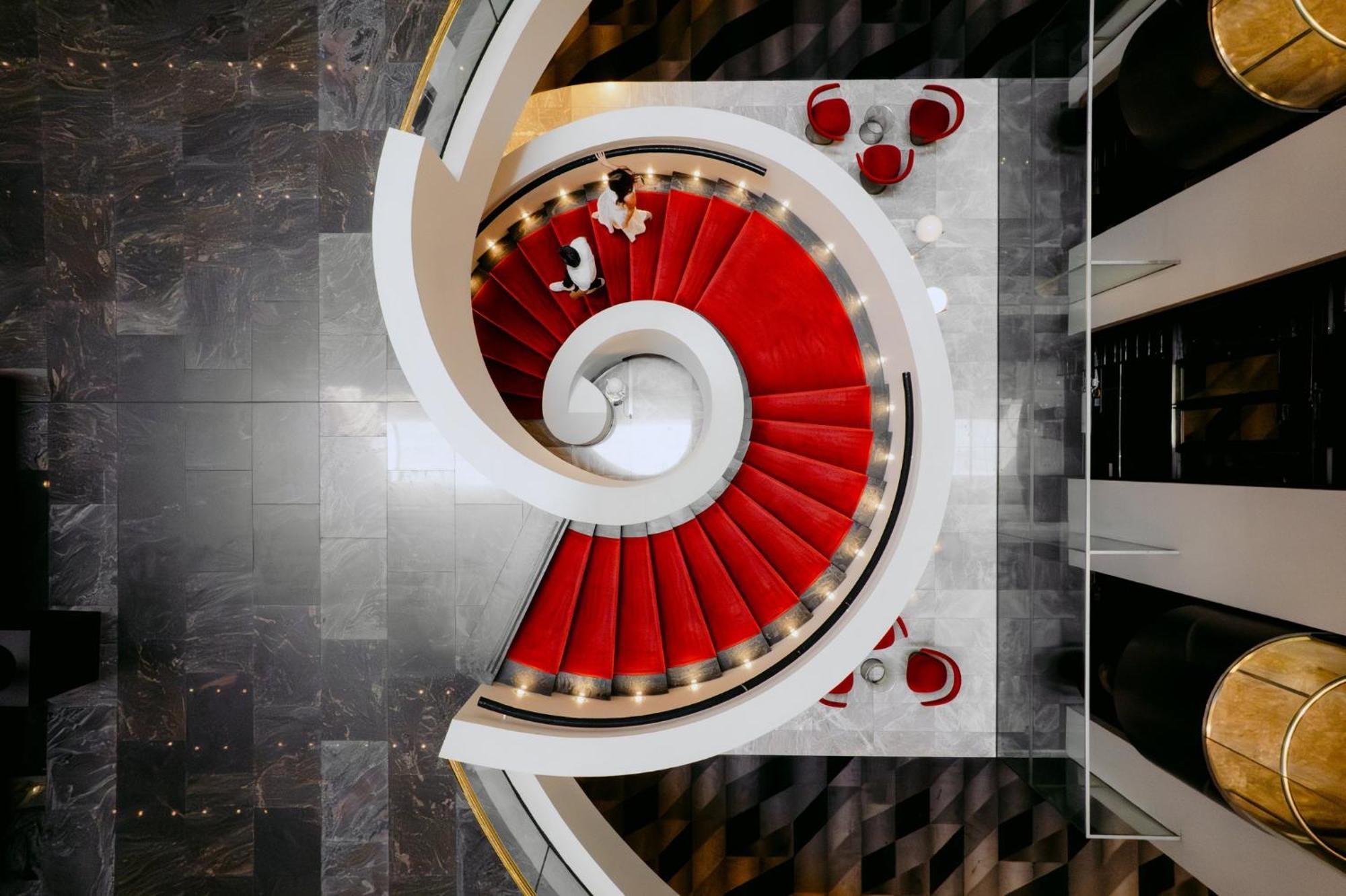 Intercontinental By Ihg Hotel 5*