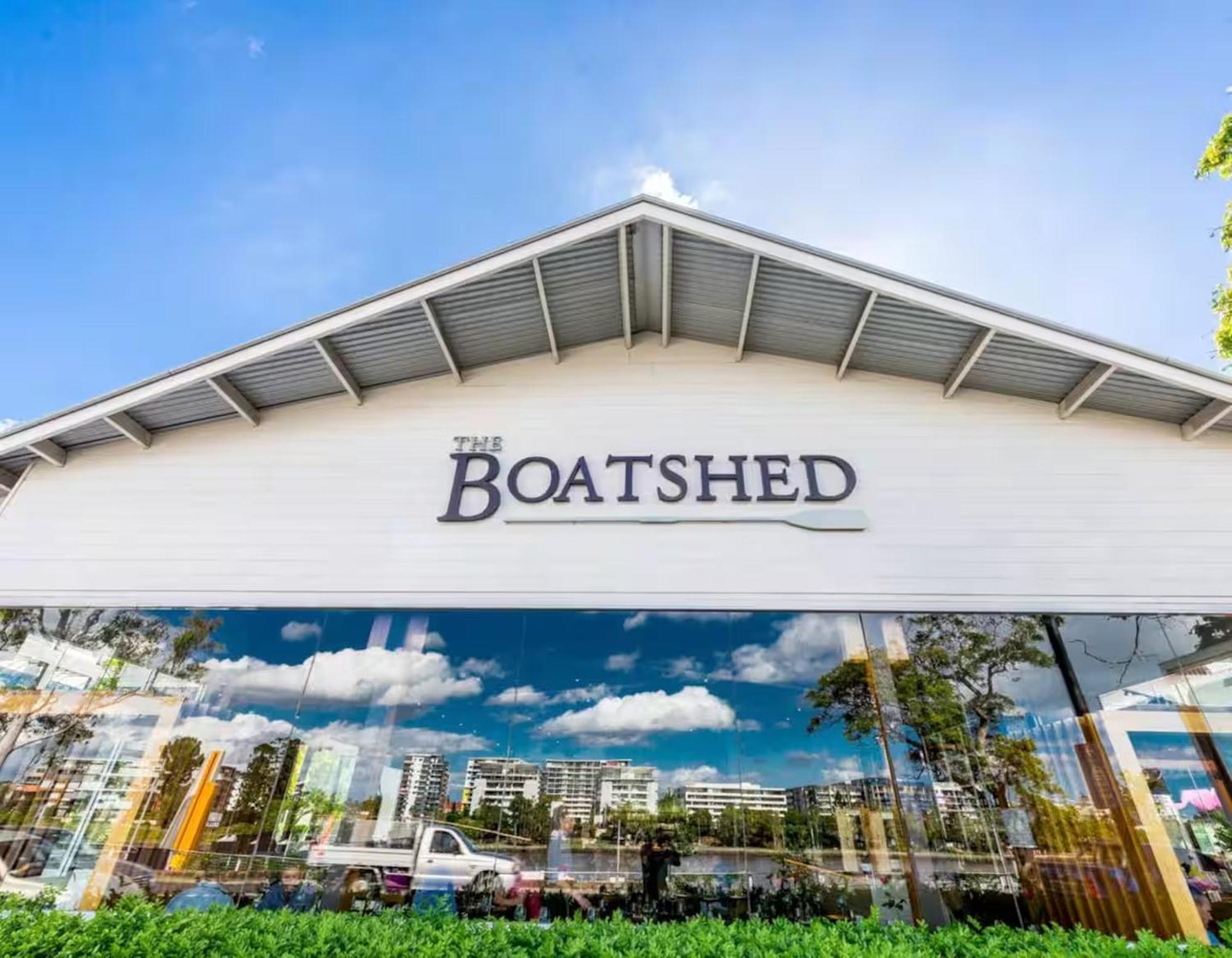 Park Avenue Luxe Chic Townhouse Sleeps 9, Carpark Brisbane