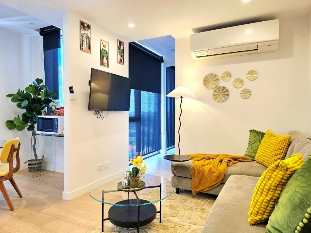 Modern Cbd Apartment With Skyline Views , Pool Gym & Free Parking * Brisbane