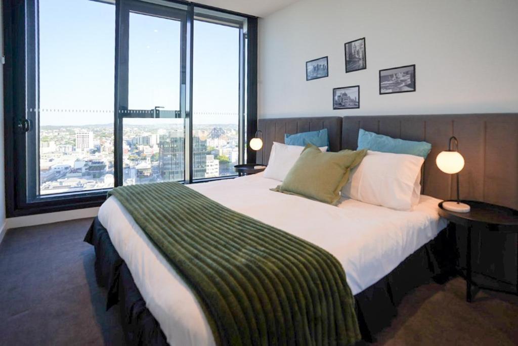 Magical Sunset Sky-view Location In Brisbane, Experience Ever Apartment