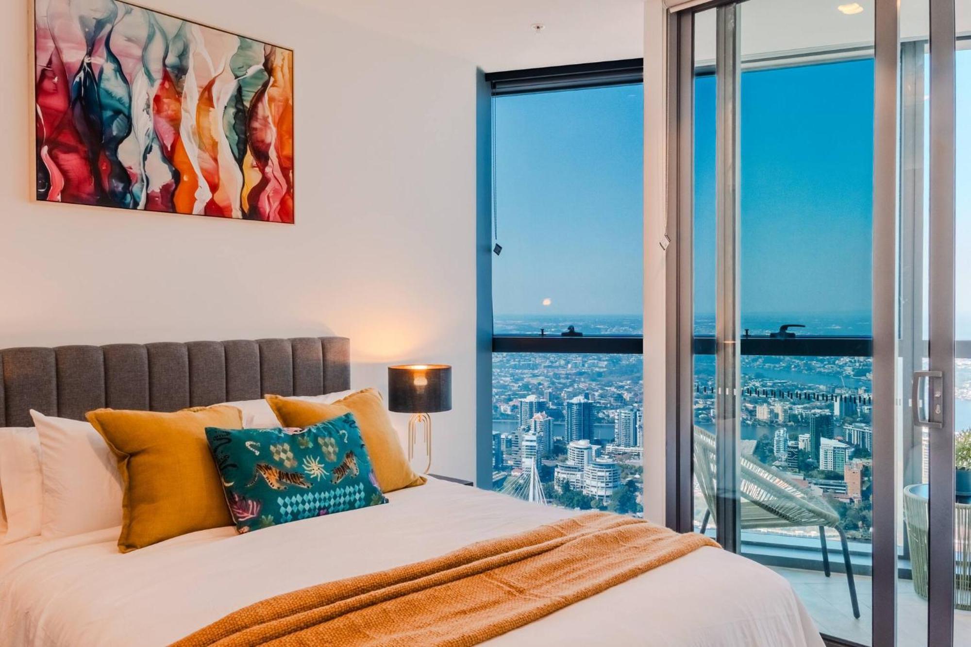 2bed Luxe Queens Wharf - Carpark And View