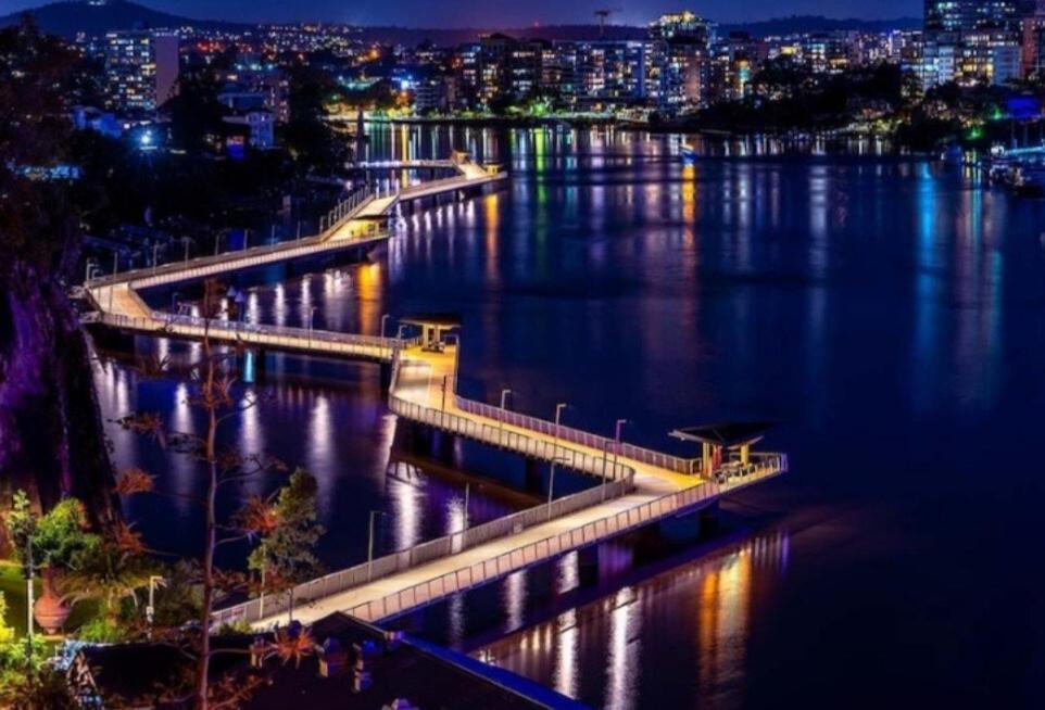 Unit New Farm, Walk To Cafes And River *