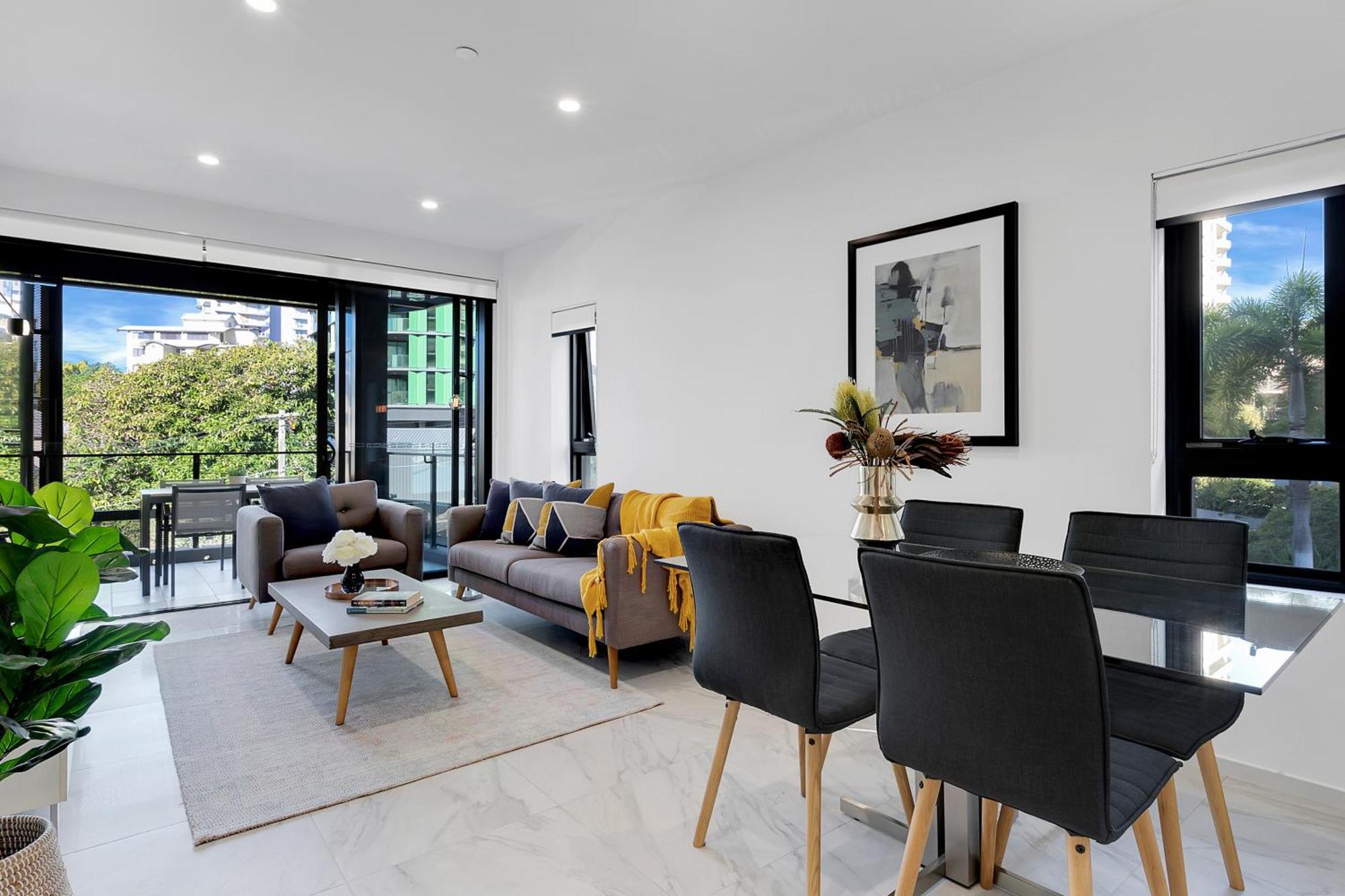 The Monterey By Urban Rest *