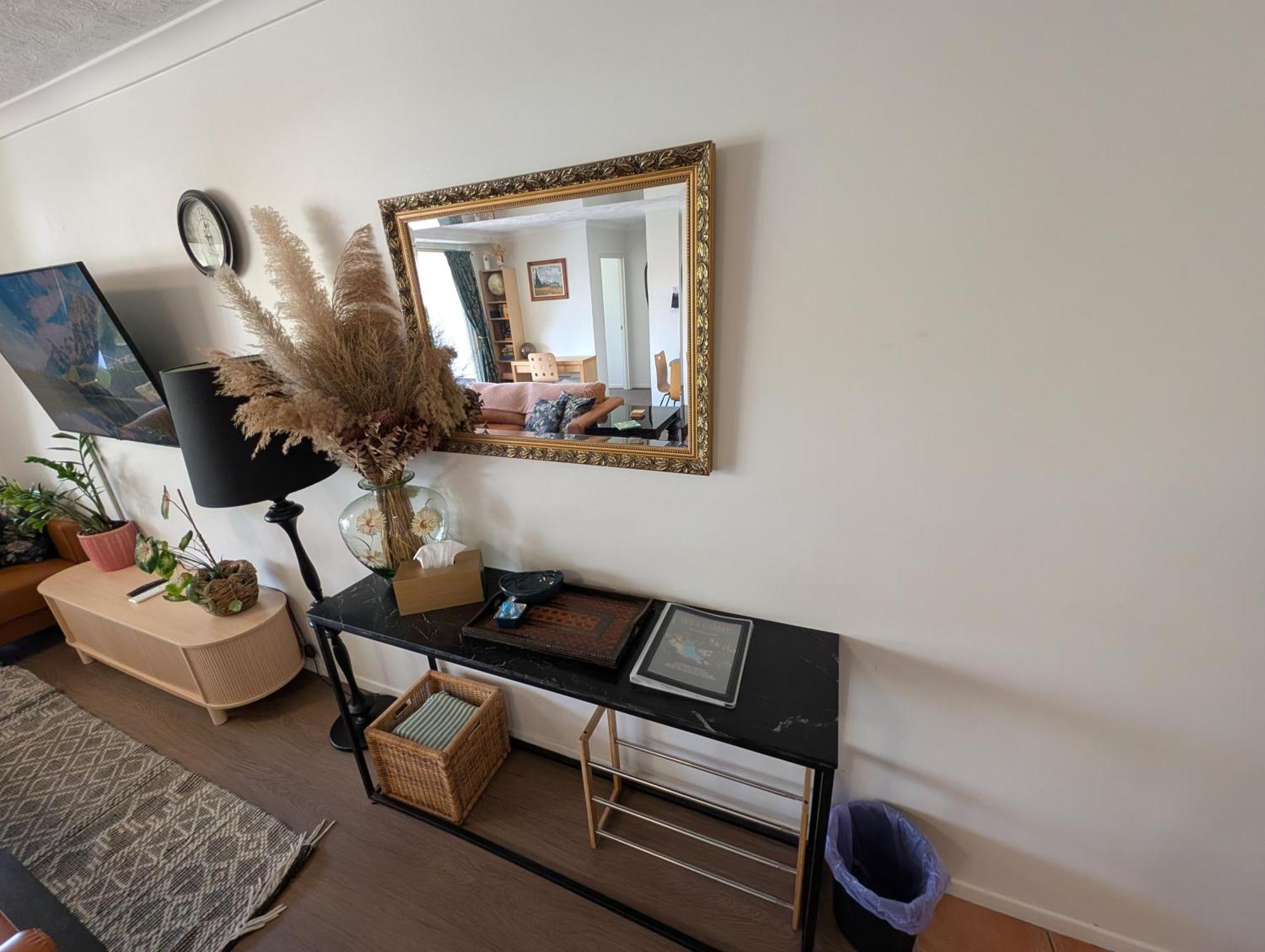 City/valley Apartment