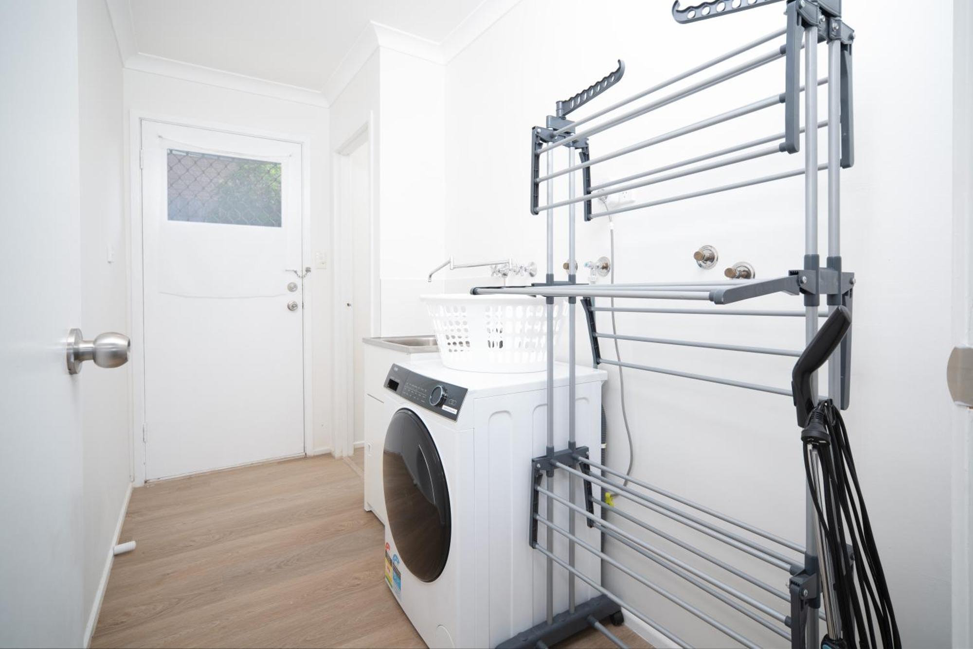 4br - Dual Livng 2 Kitchens - Sunnybank Hills Apartment