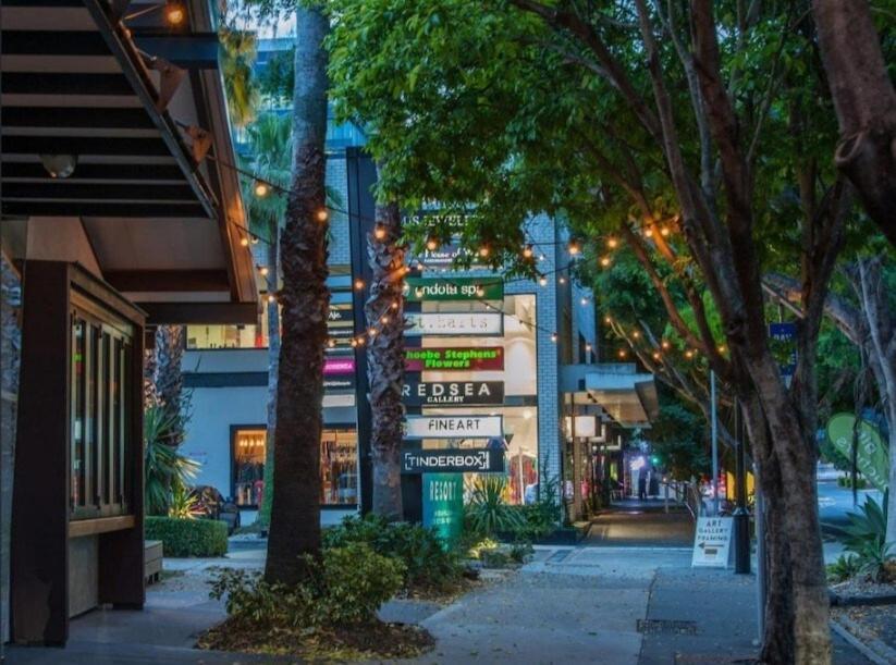 Apartment Unit New Farm, Walk To Cafes And River