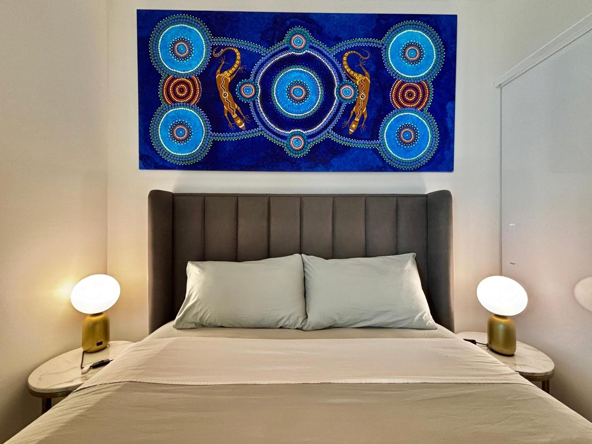 Apartment Brisbane's Highest Rated 3 Bedrooms Luxury In Skytower -61st Floor- Incredible Views -complimentary Wifi, Drinks, Snacks & Streaming Access *