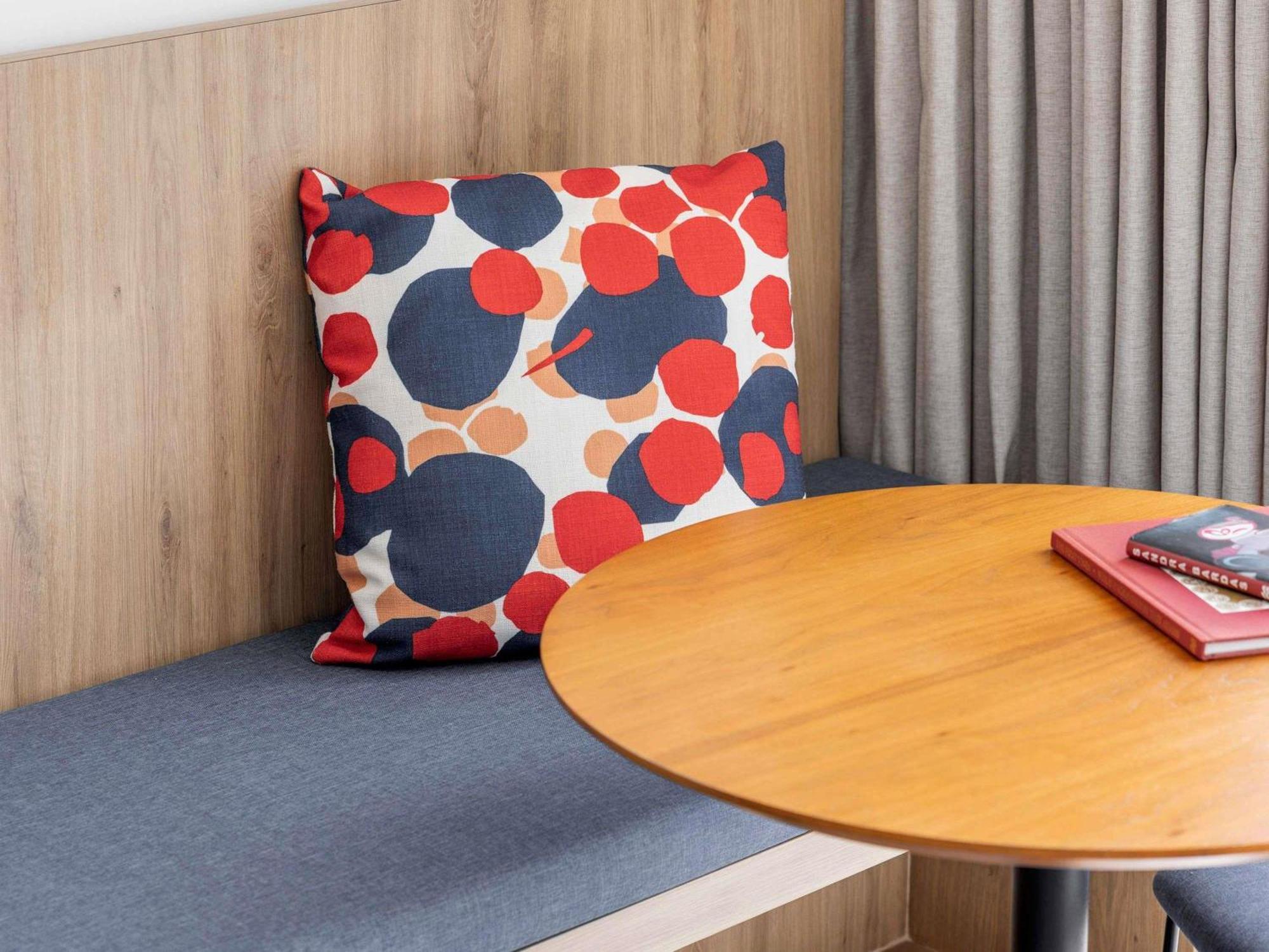 The Johnson - Art Series 4* Brisbane