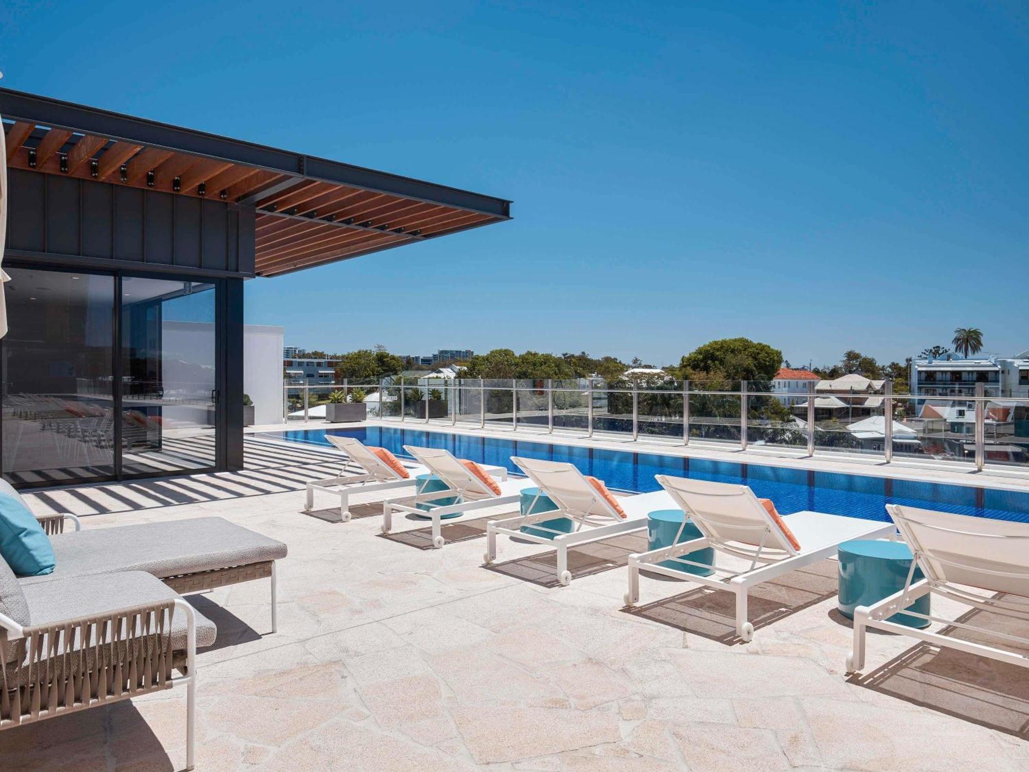 The Johnson - Art Series Hotel