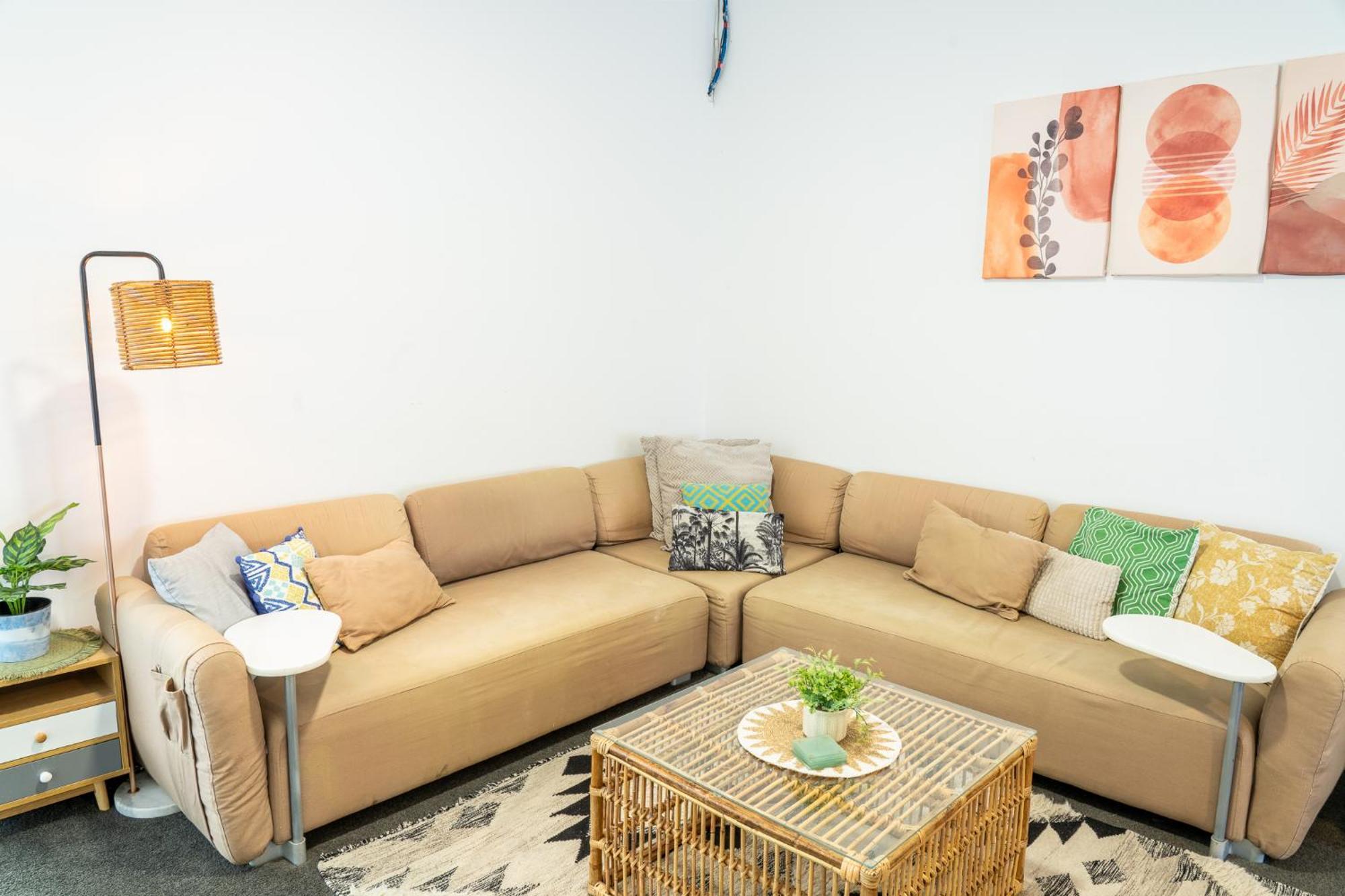 Hot Tub, Ice Bath, Gym, Sauna, Pool Table Coorparoo Haven *