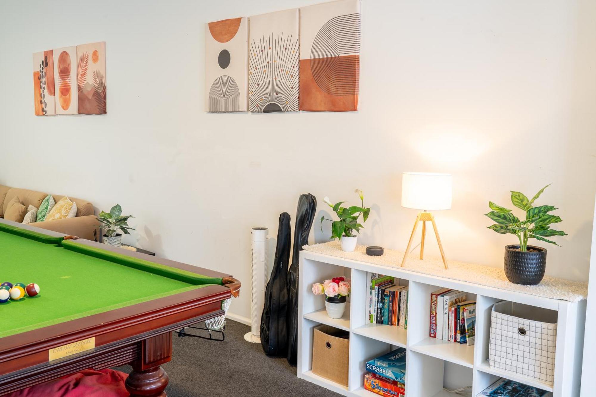 Homestay Hot Tub, Ice Bath, Gym, Sauna, Pool Table Coorparoo Haven Brisbane