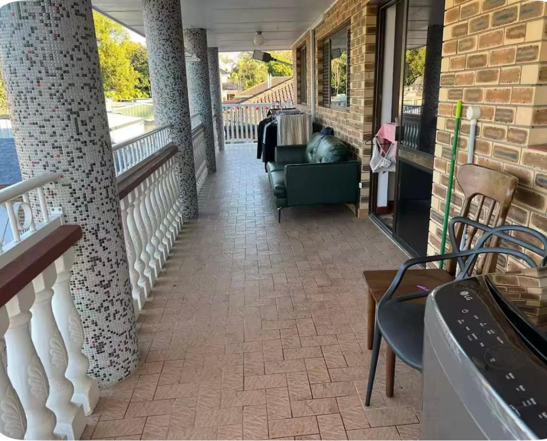 Mains Rd 超大4人带厨房卫浴办公 M1 Homestay Brisbane