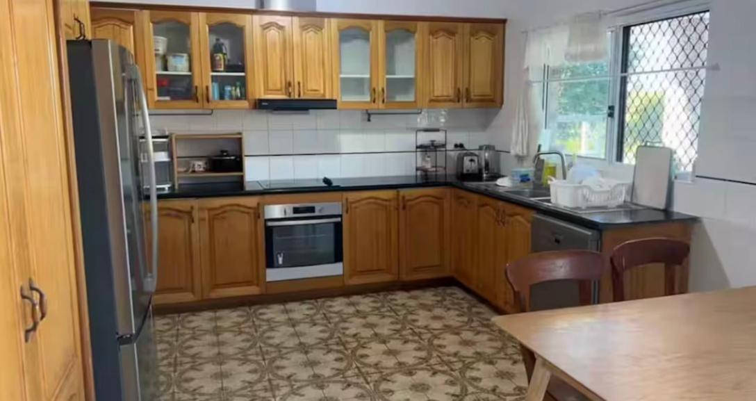 Mains Rd 超大4人带厨房卫浴办公 M1 Homestay *