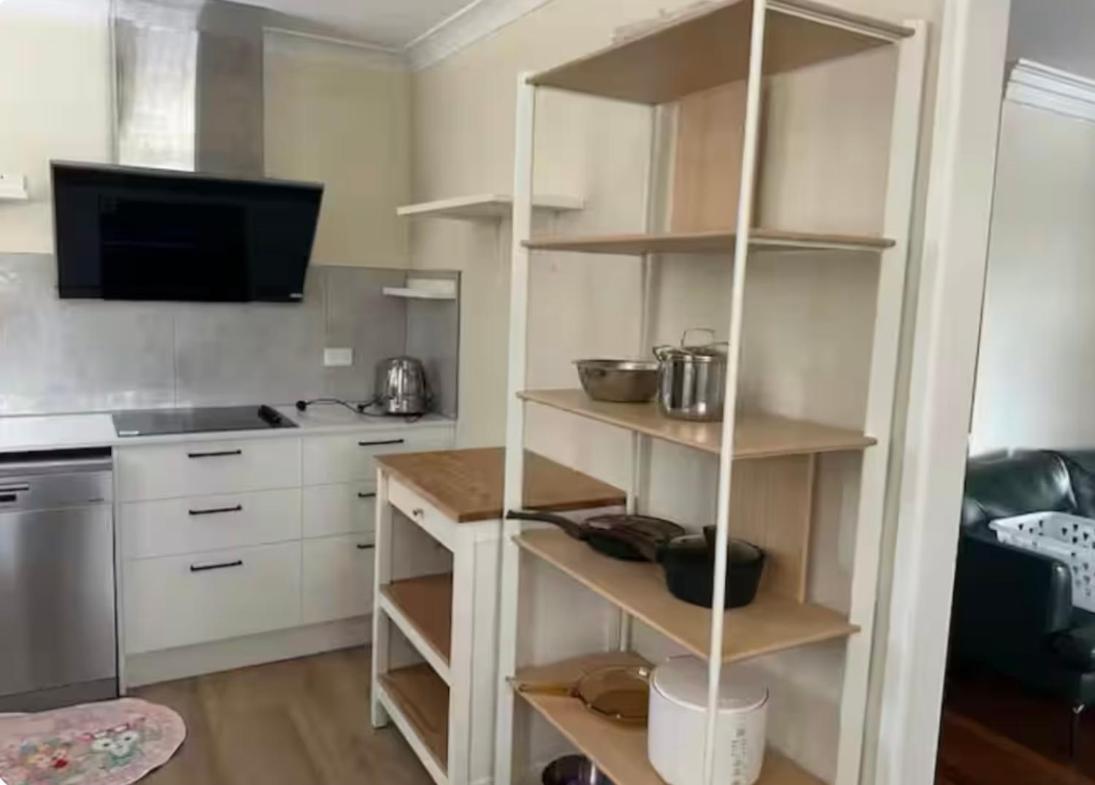 Homestay Granadilla St 走路10分钟到商场公交站单人房g1